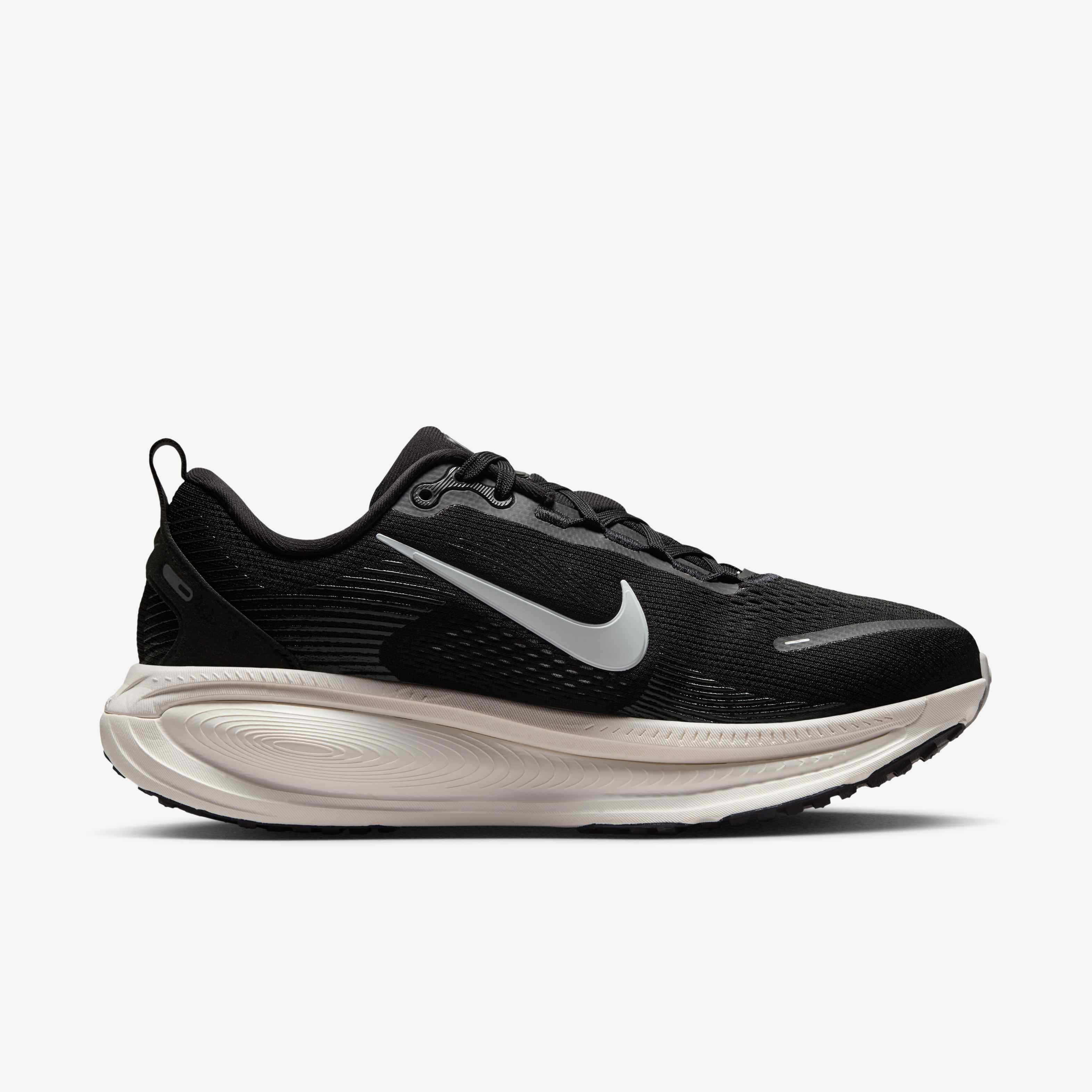Nike Vomero 18 image number 2