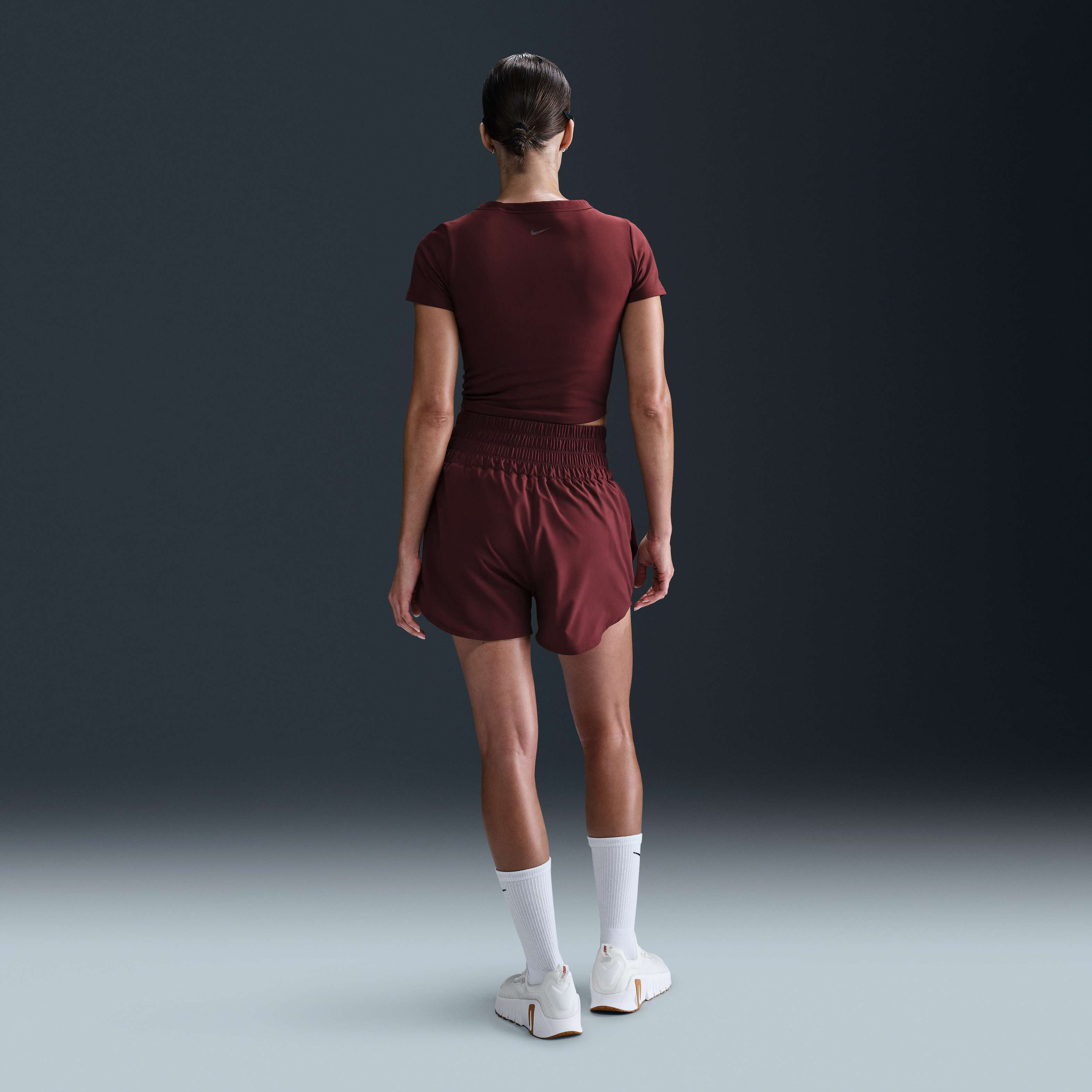 نايكي ون فيتد image number 4