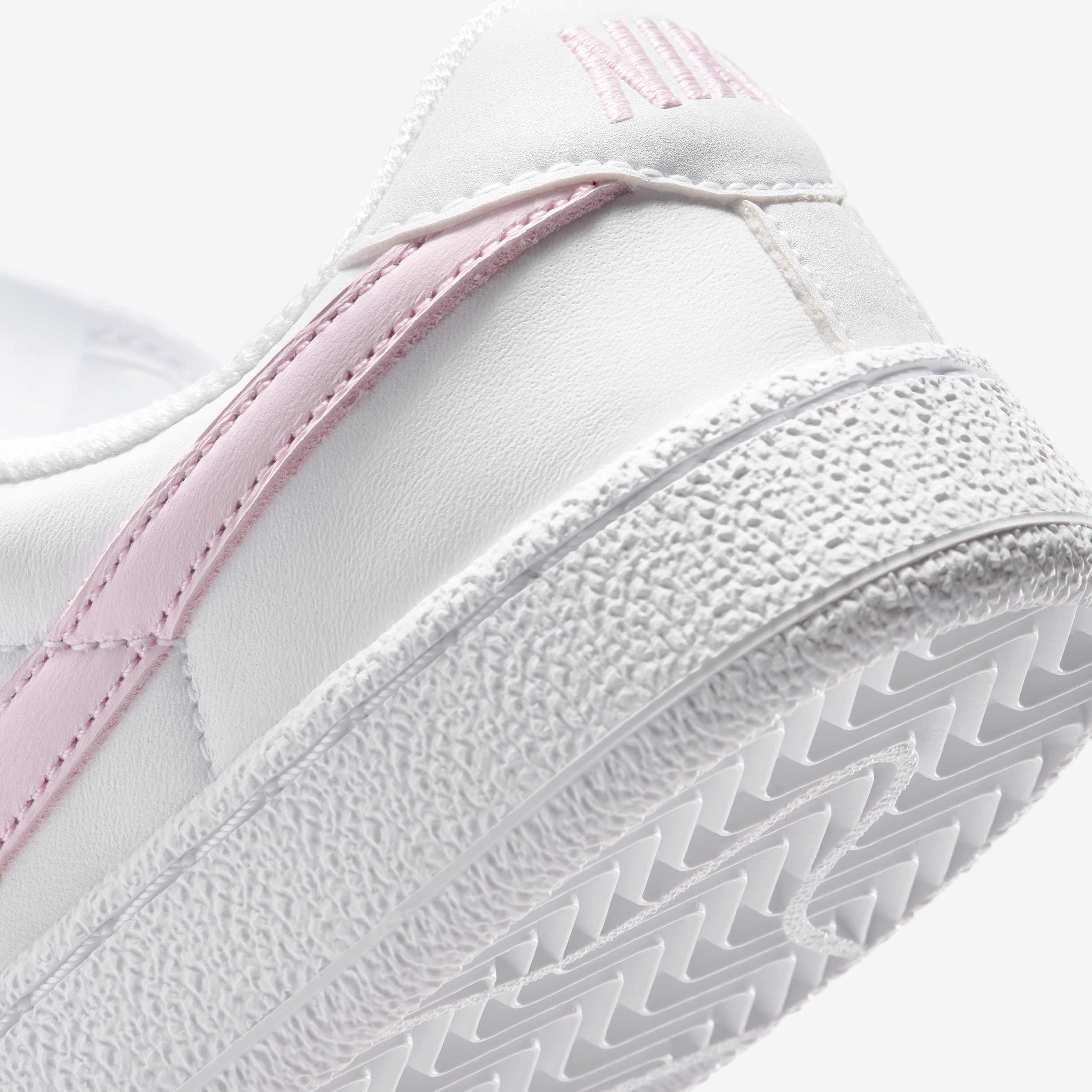 Nike Tennis Classic image number 7