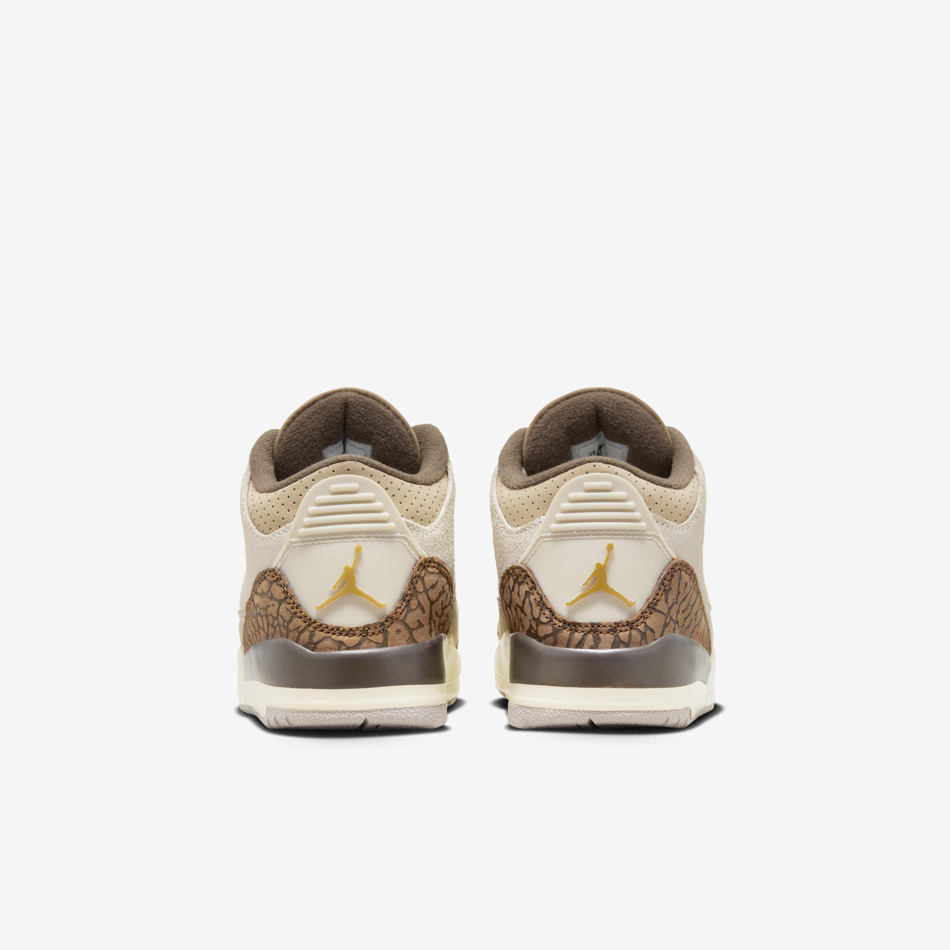 Jordan 3 Retro 'Medium Olive' image number 5