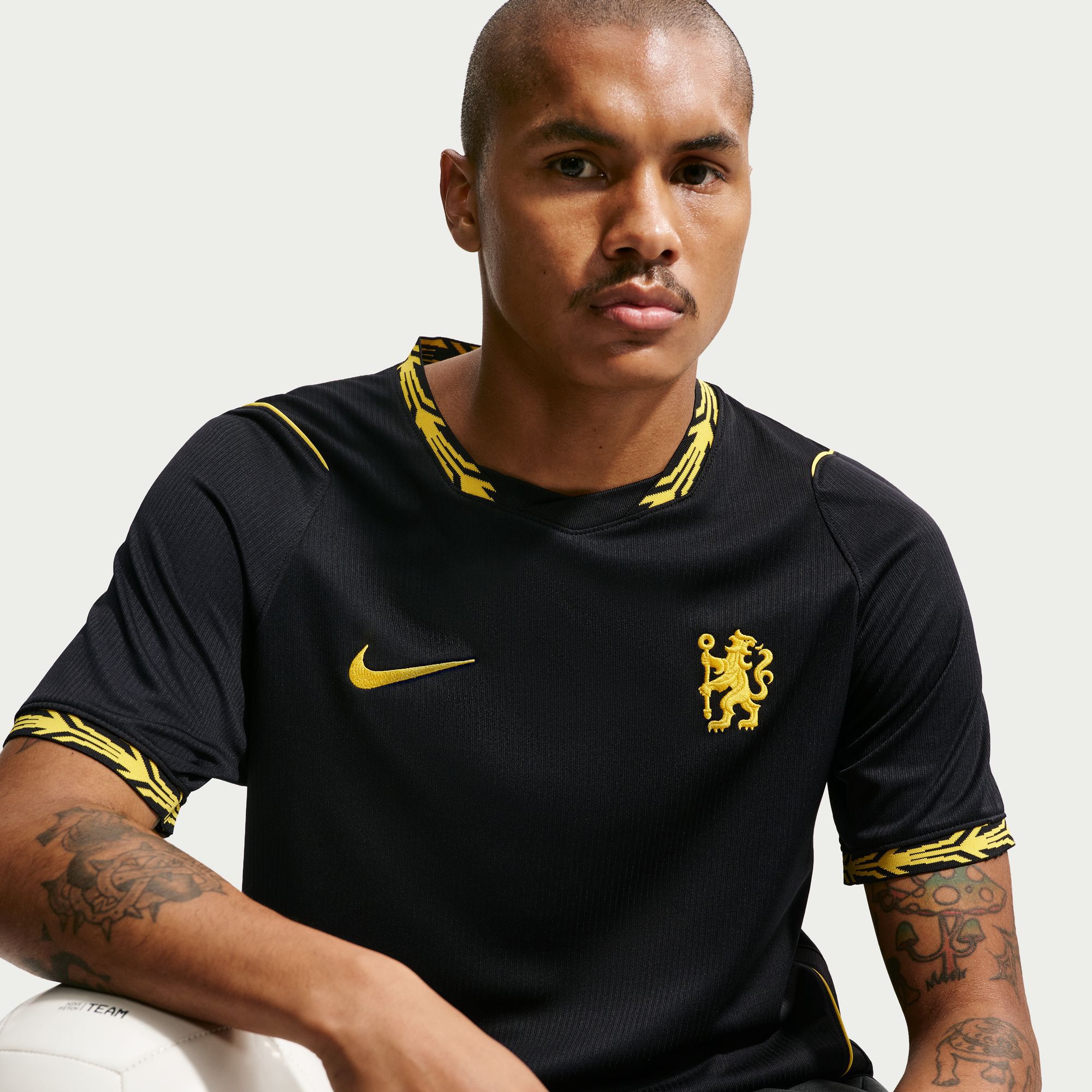 Chelsea F.C. 2026/27 Stadium Away image number 7