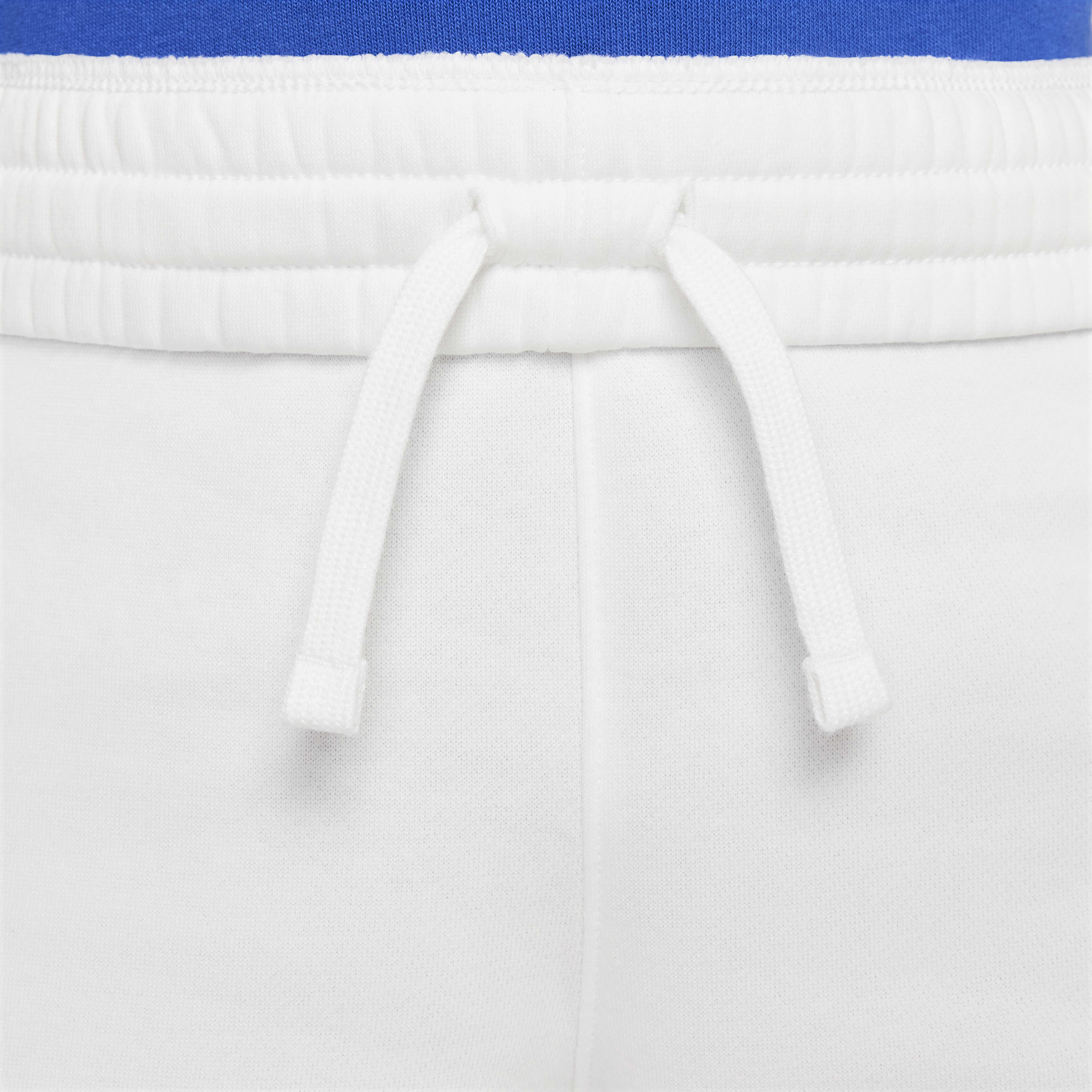 Nike Sportswear Standard Issue image number 3