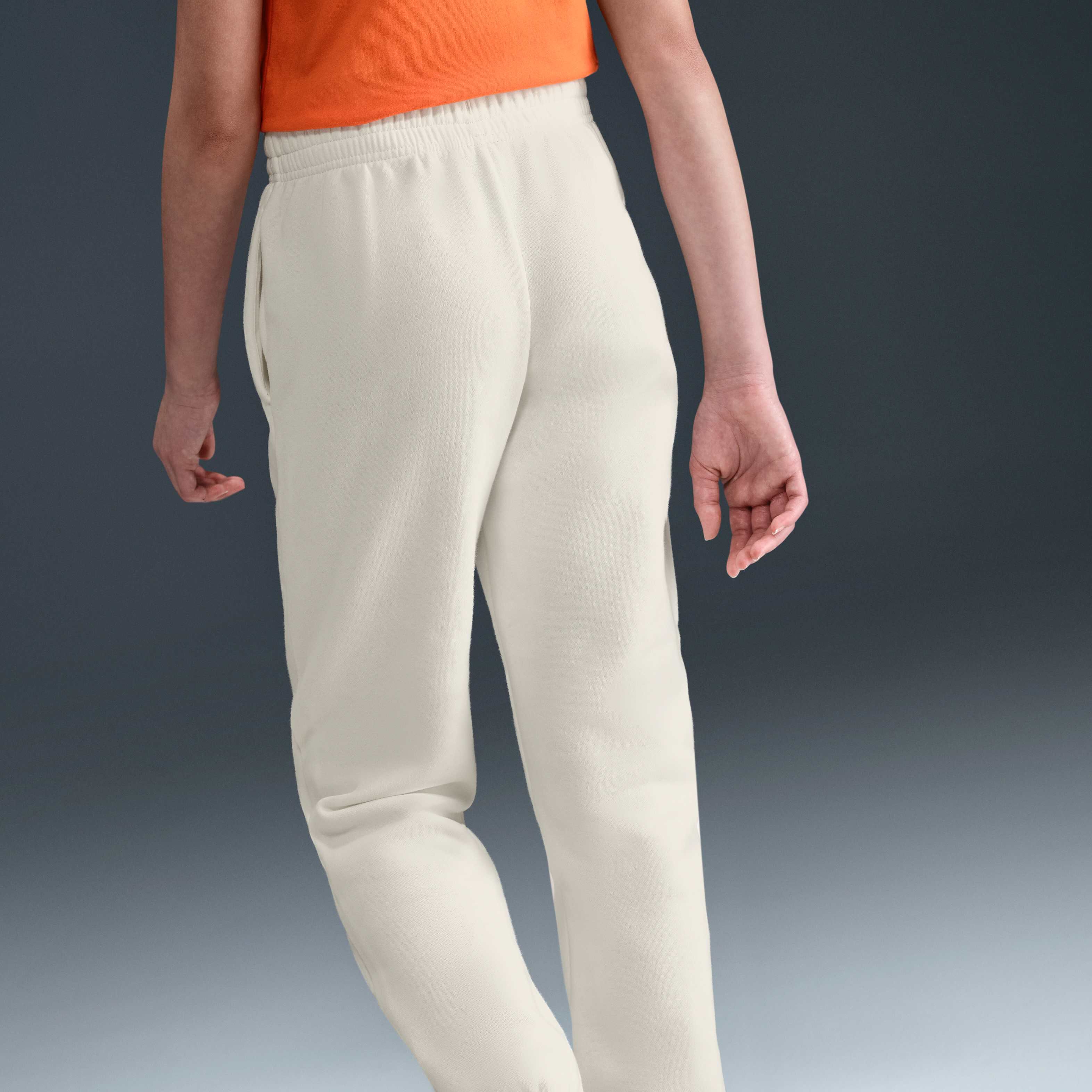 نايكي سبورتسوير image number 2