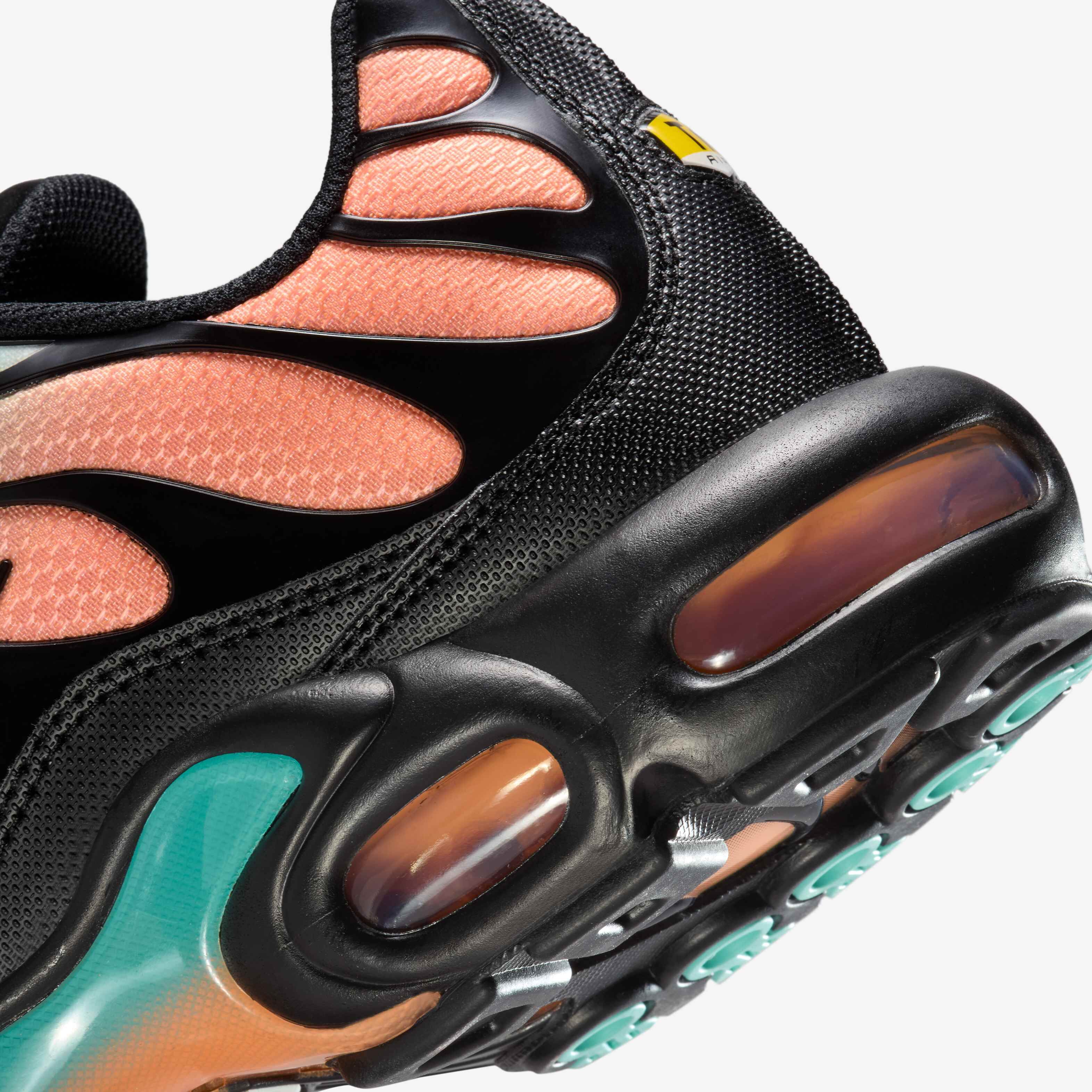 Nike Air Max Plus image number 7
