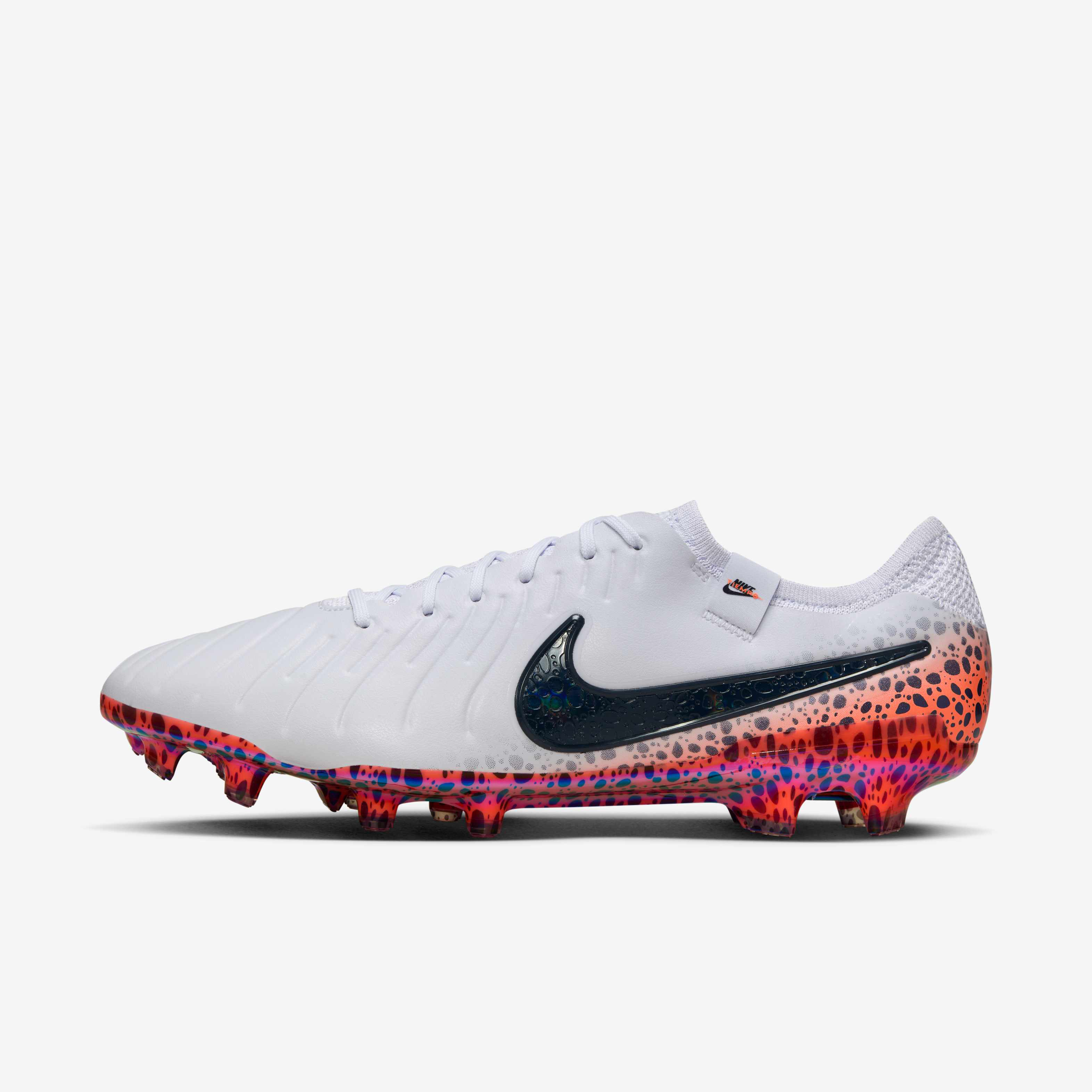 Nike Tiempo Legend 10 Elite Electric image number 0