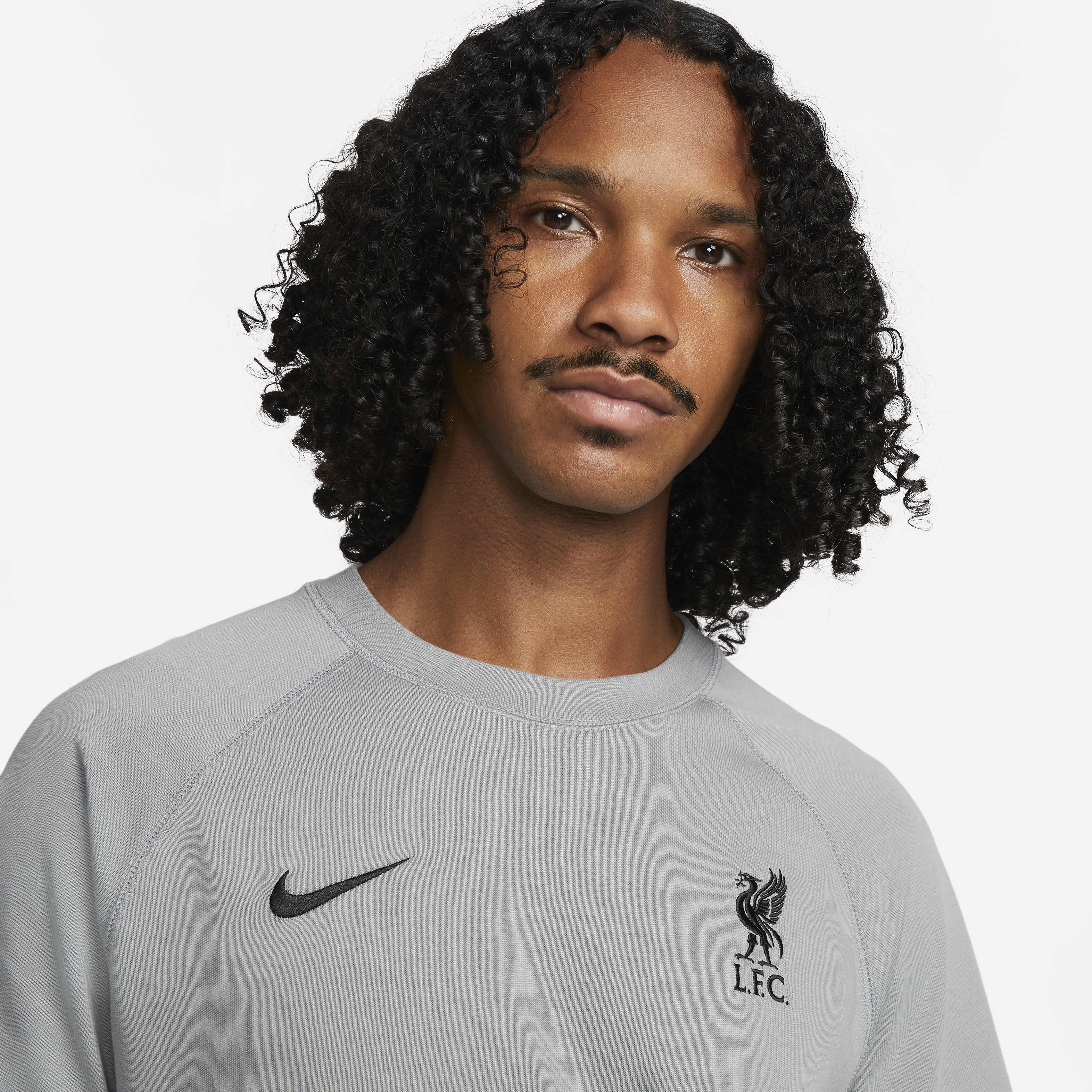 ليفربول ترافل الاحتياطي image number 2