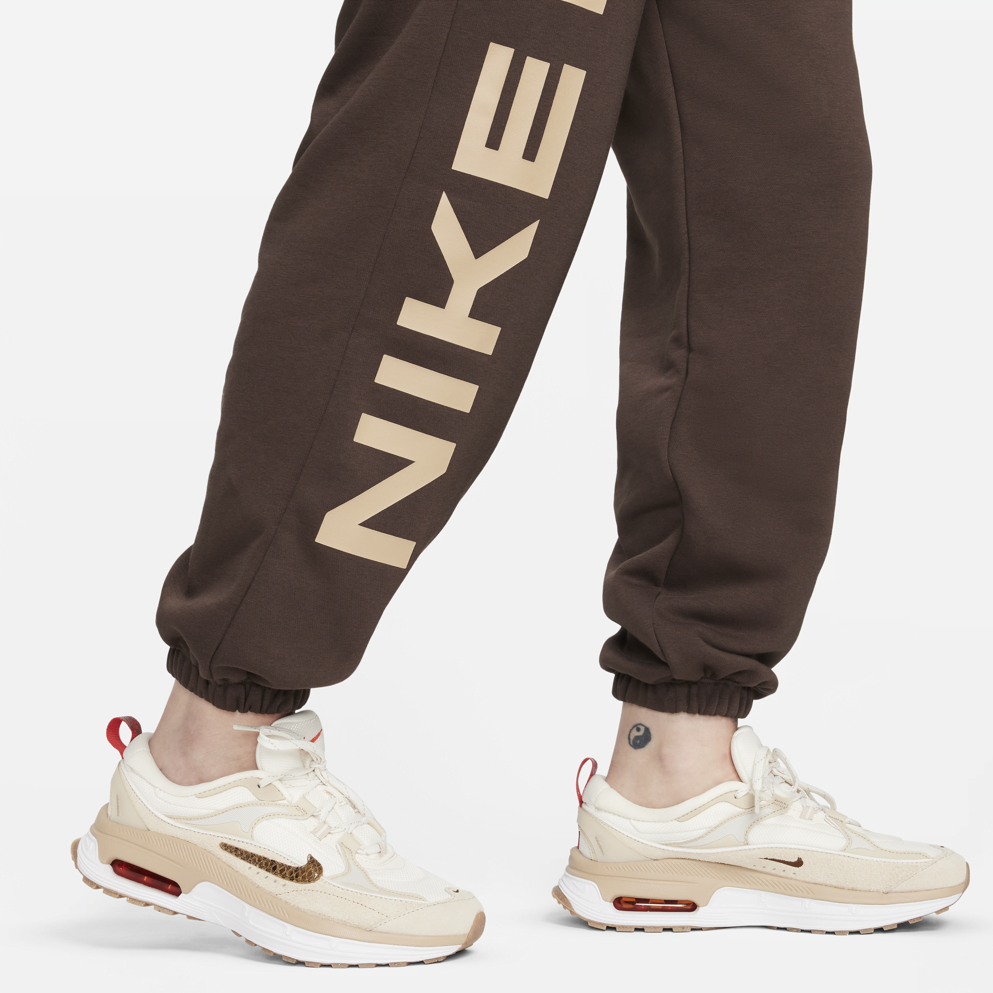 Fluffy nike joggers outlet