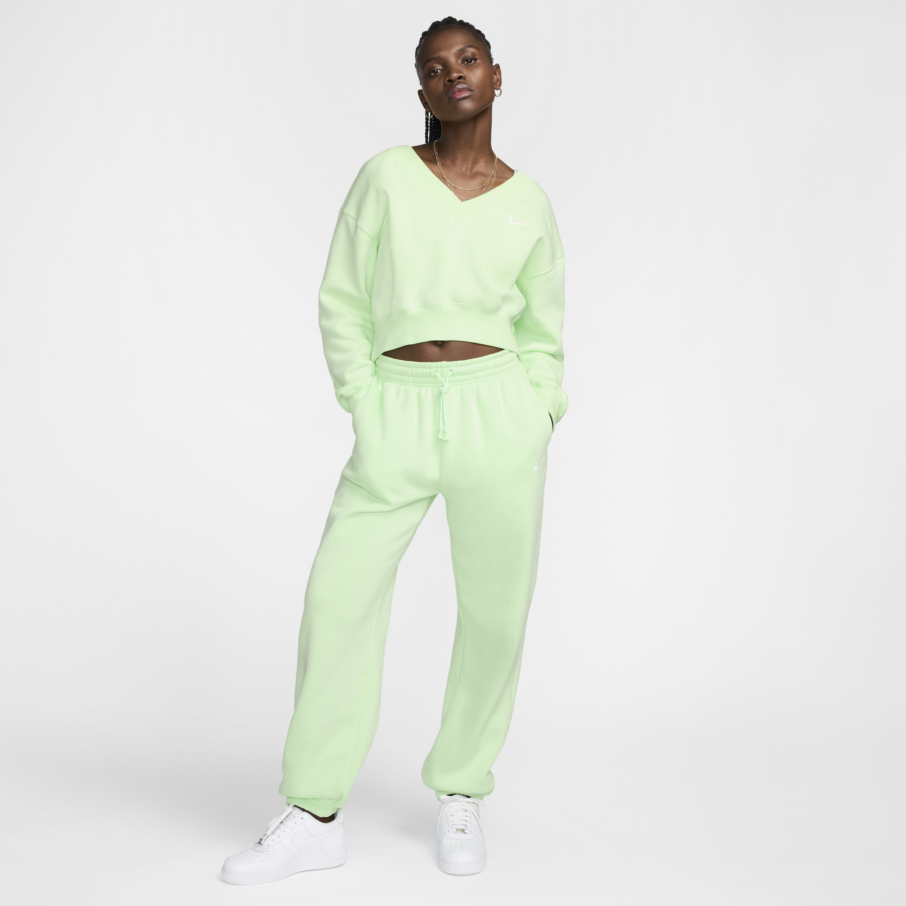 نايكي سبورتسوير فينكس فليس image number 4