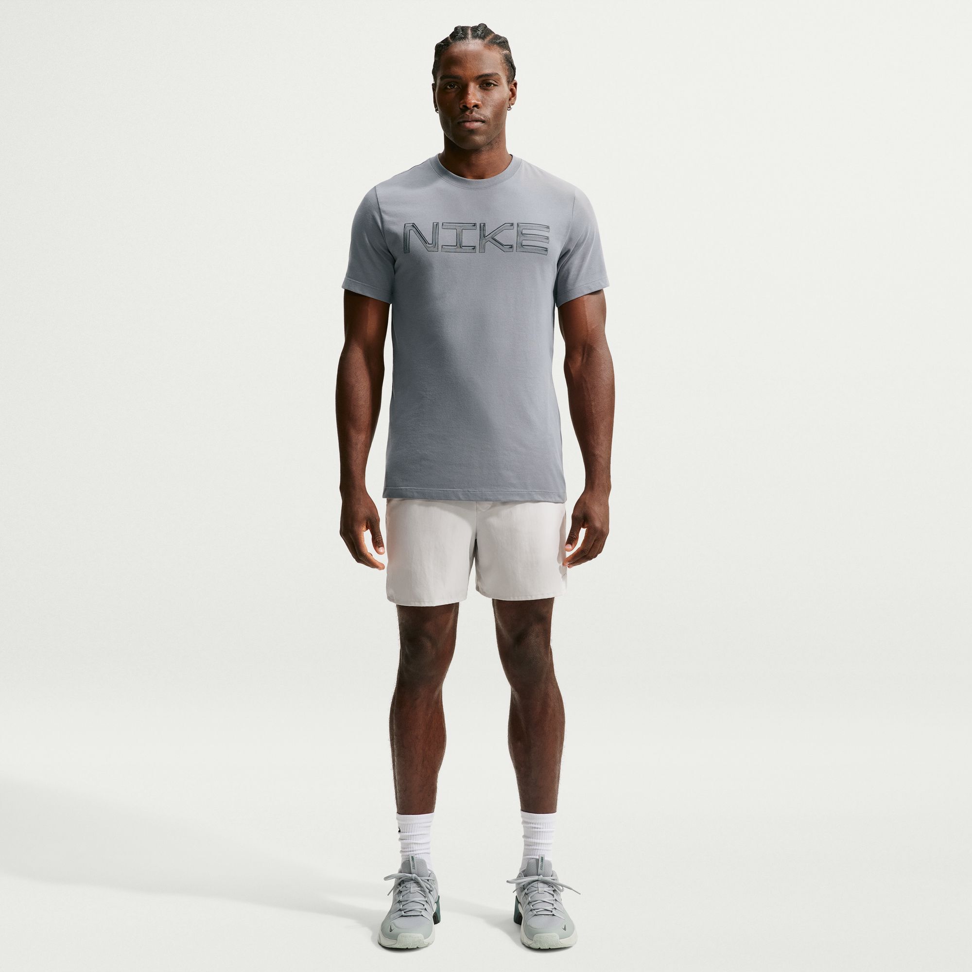 Nike image number 2