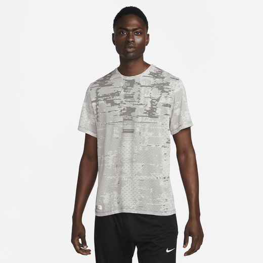 Black and new arrivals white nike tshirt