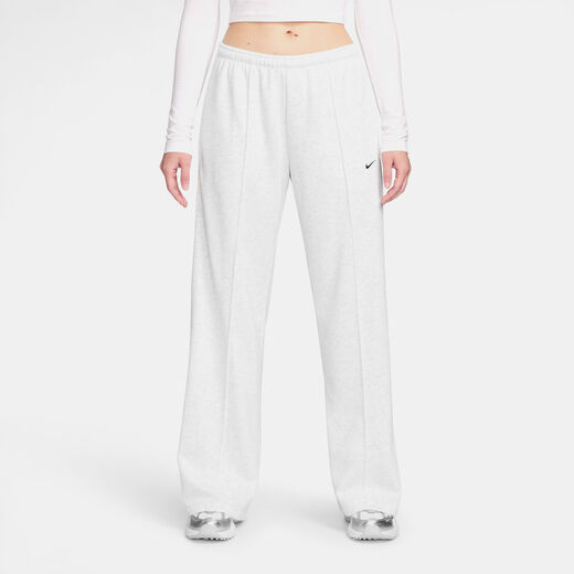 نايكي سبورتسوير تشيل تيري