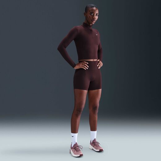 شورتات نسائية-نايكي, نايكي ون, شورت بايكر بخصر مرتفع للنساء - 12.5 سم (تقريبًا) شورتات نسائية-نايكي, نايكي ون, شورت بايكر بخصر مرتفع للنساء - 12.5 سم (تقريبًا)