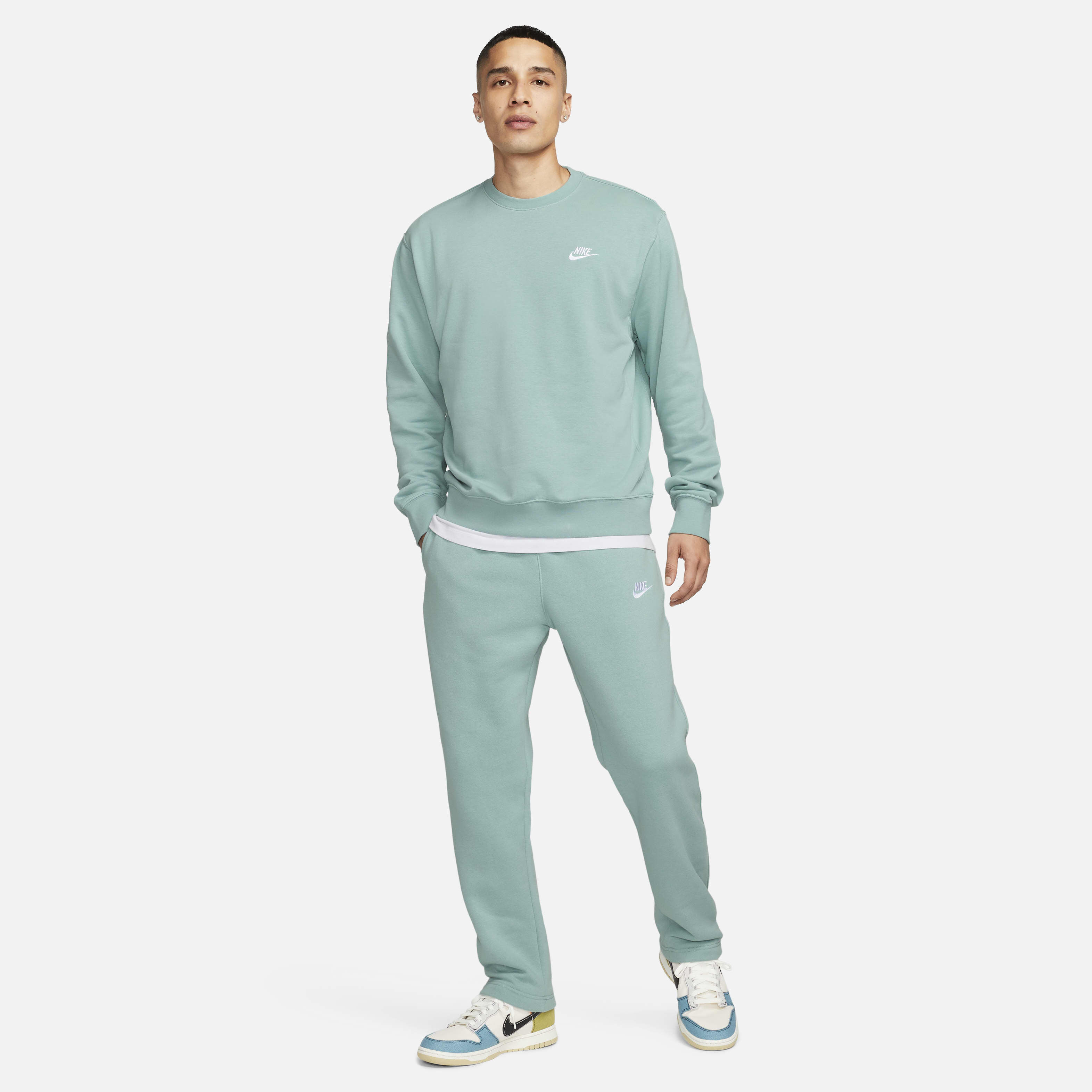 Nike Sportswear Club image number 4