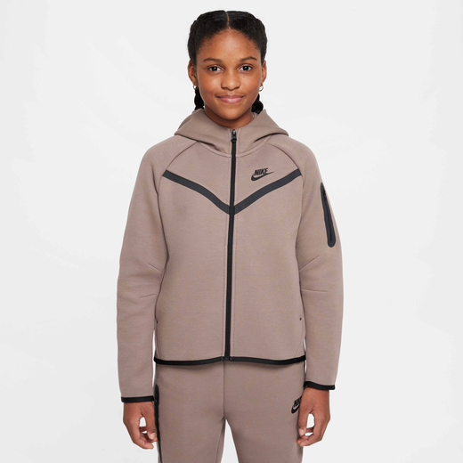 نايكي سبورتسوير تك فليس