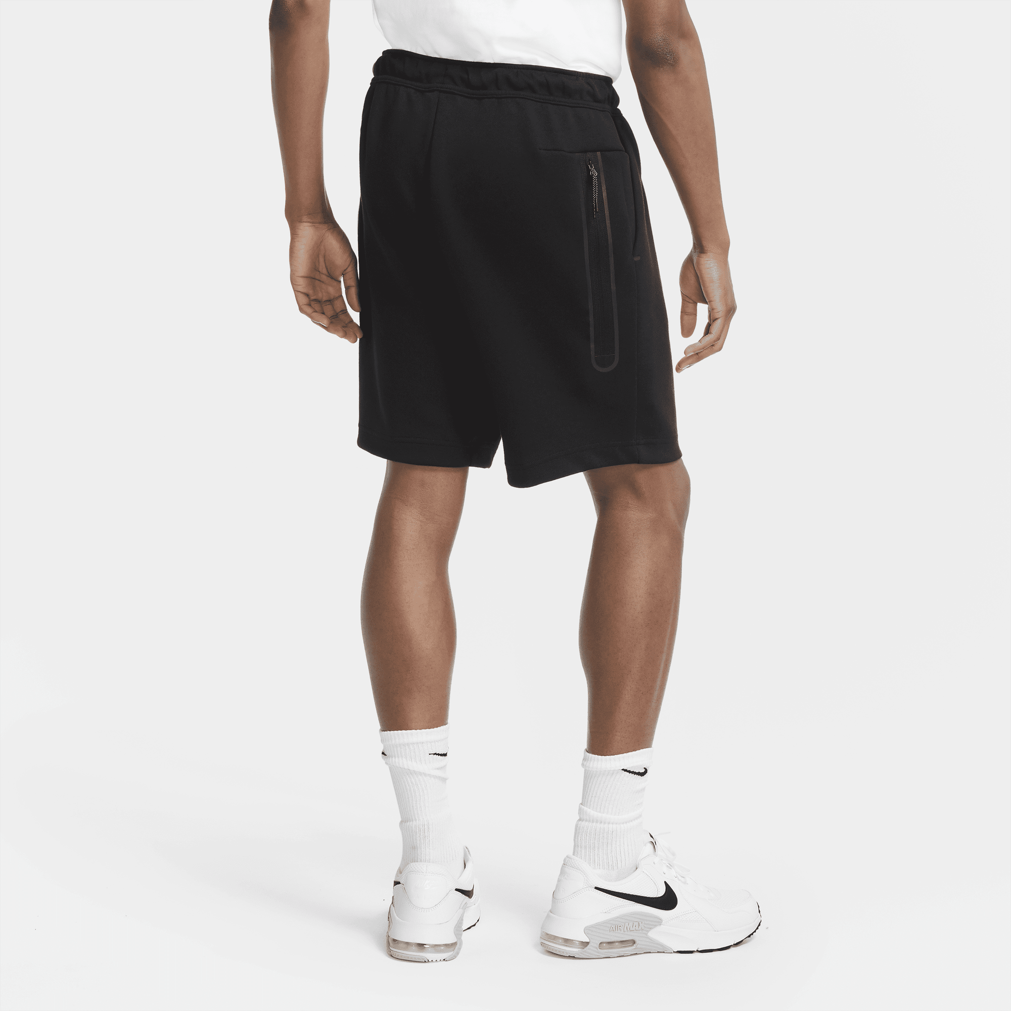 Nike shop tech short