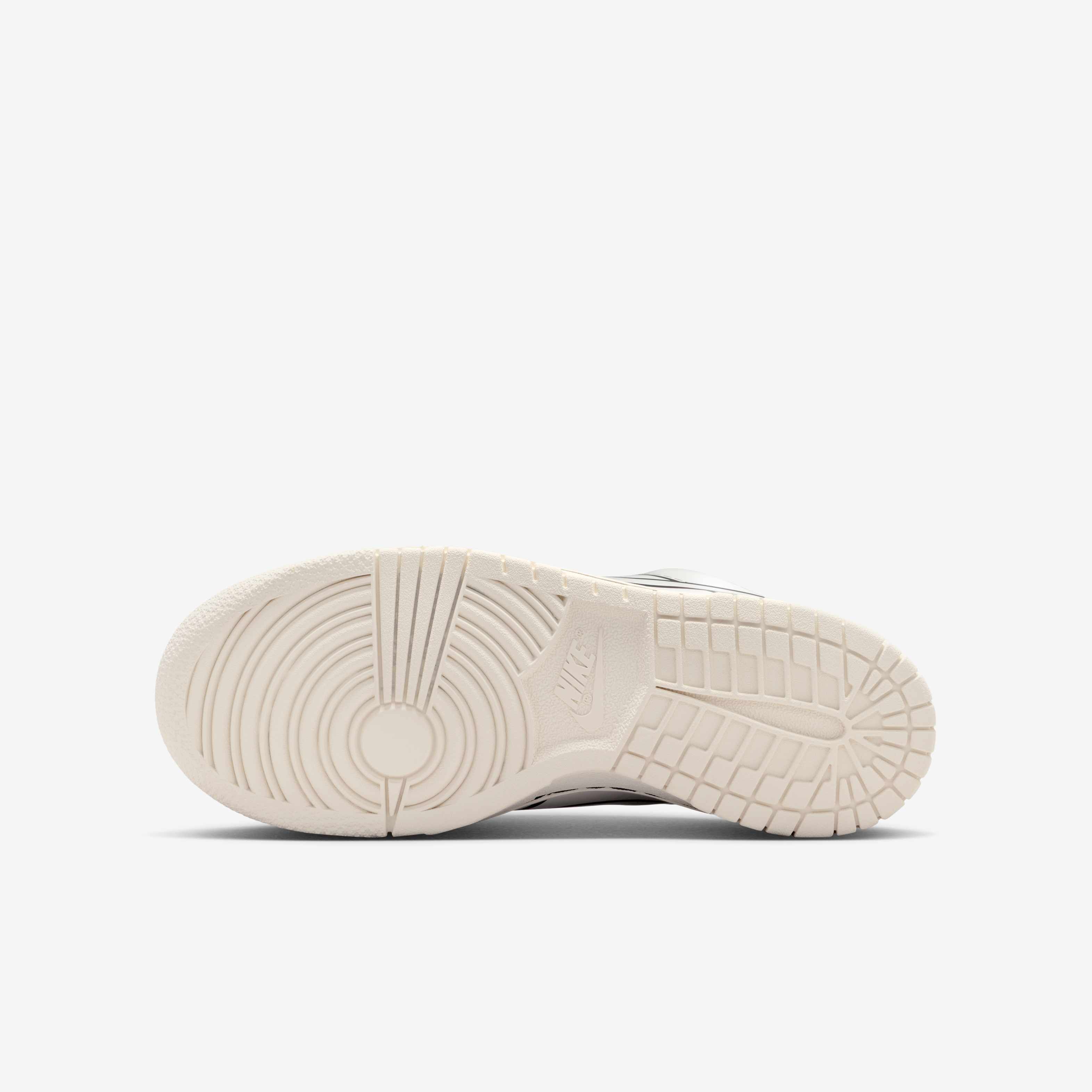 Nike Dunk Low x LEGO&reg; Collection image number 1