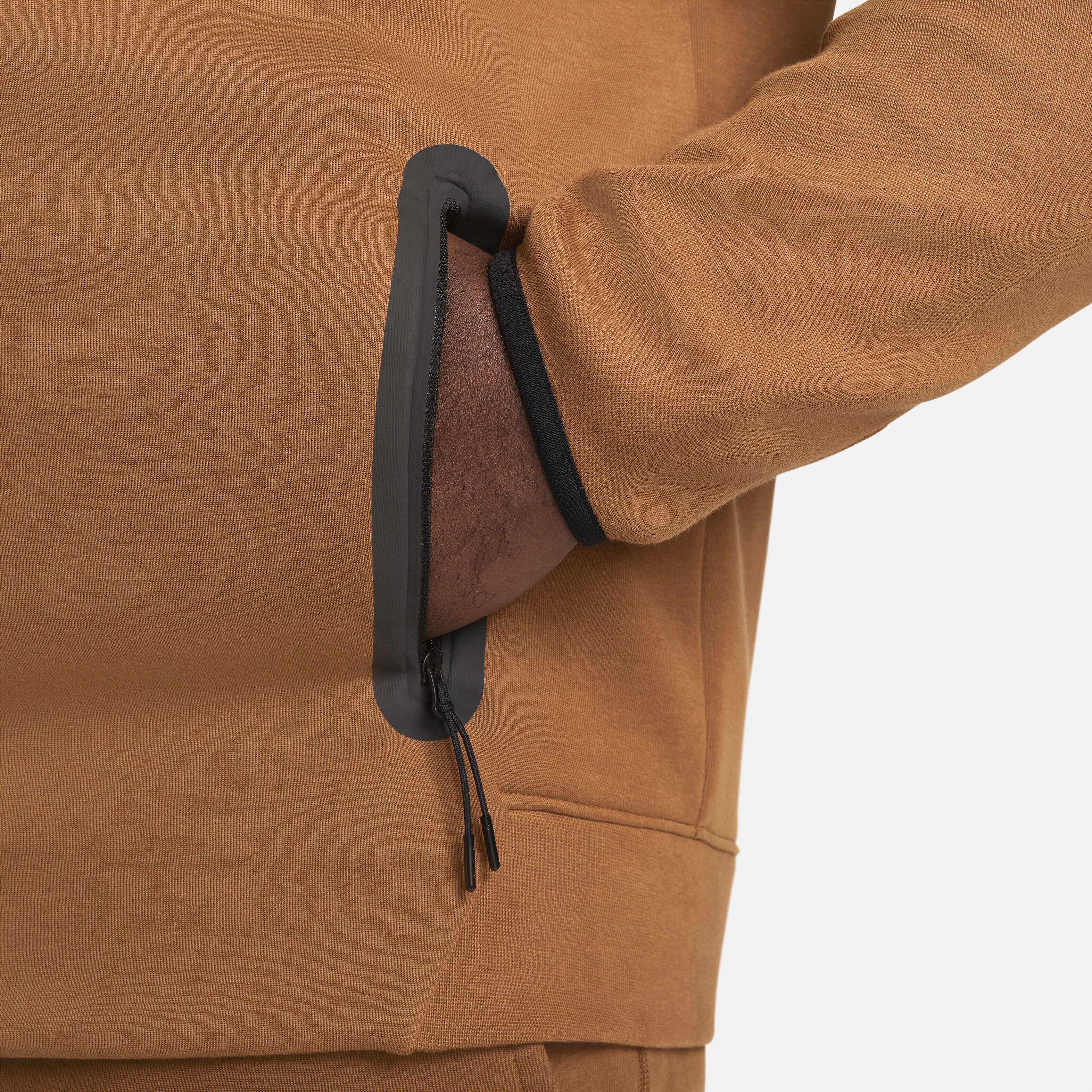 نايكي سبورتسوير تك فليس ويندرانر image number 17