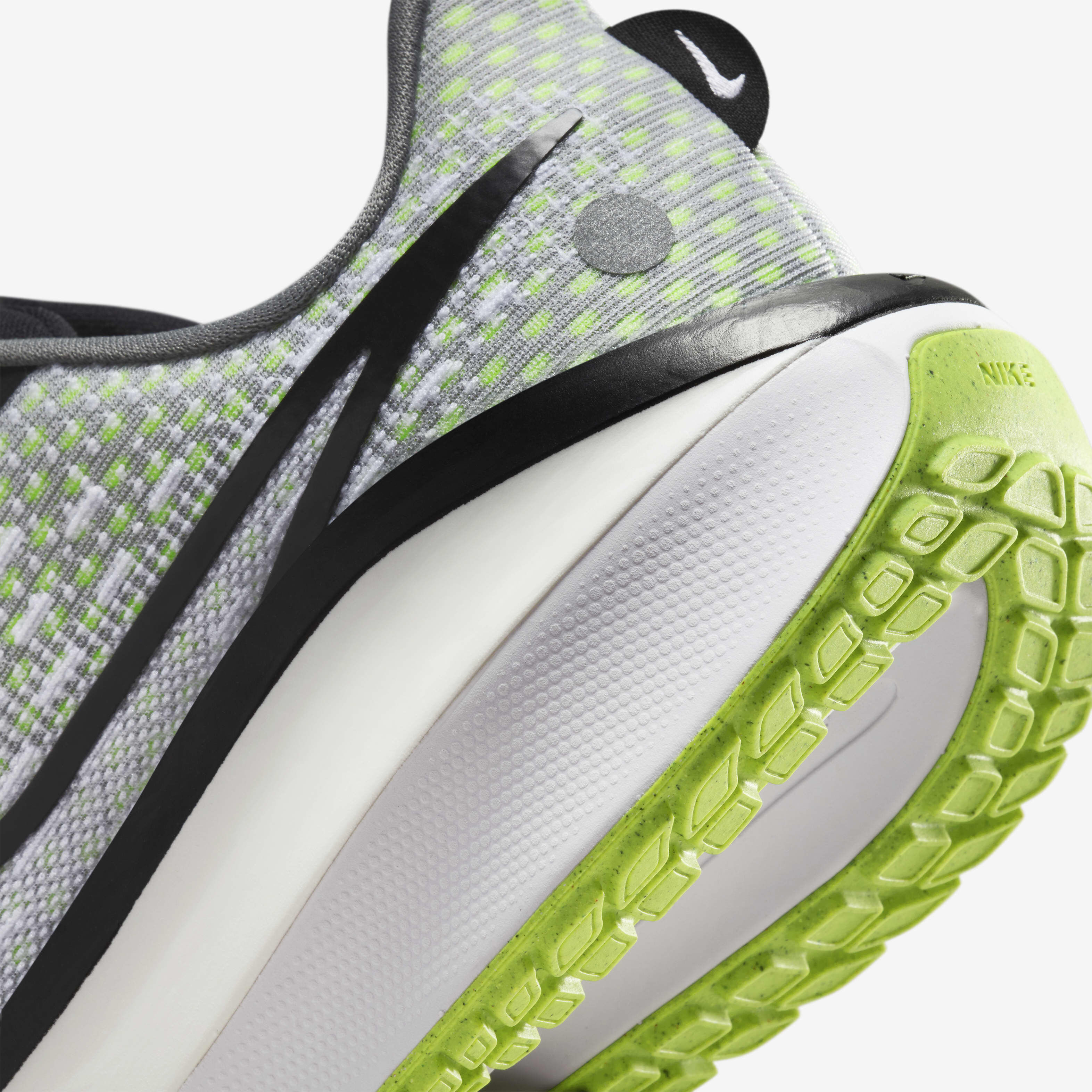 Nike Vomero 17 image number 7