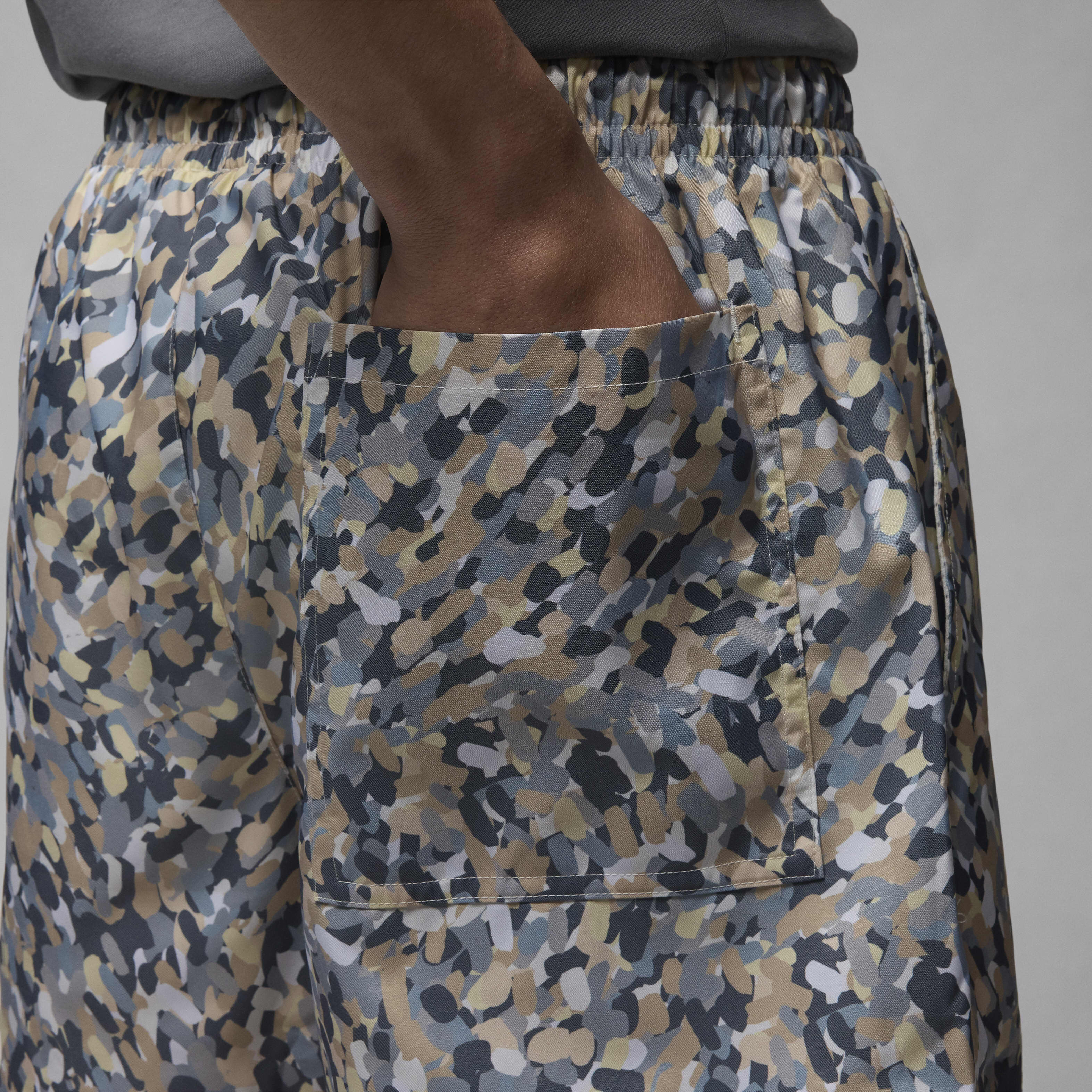 Jordan Essentials image number 6