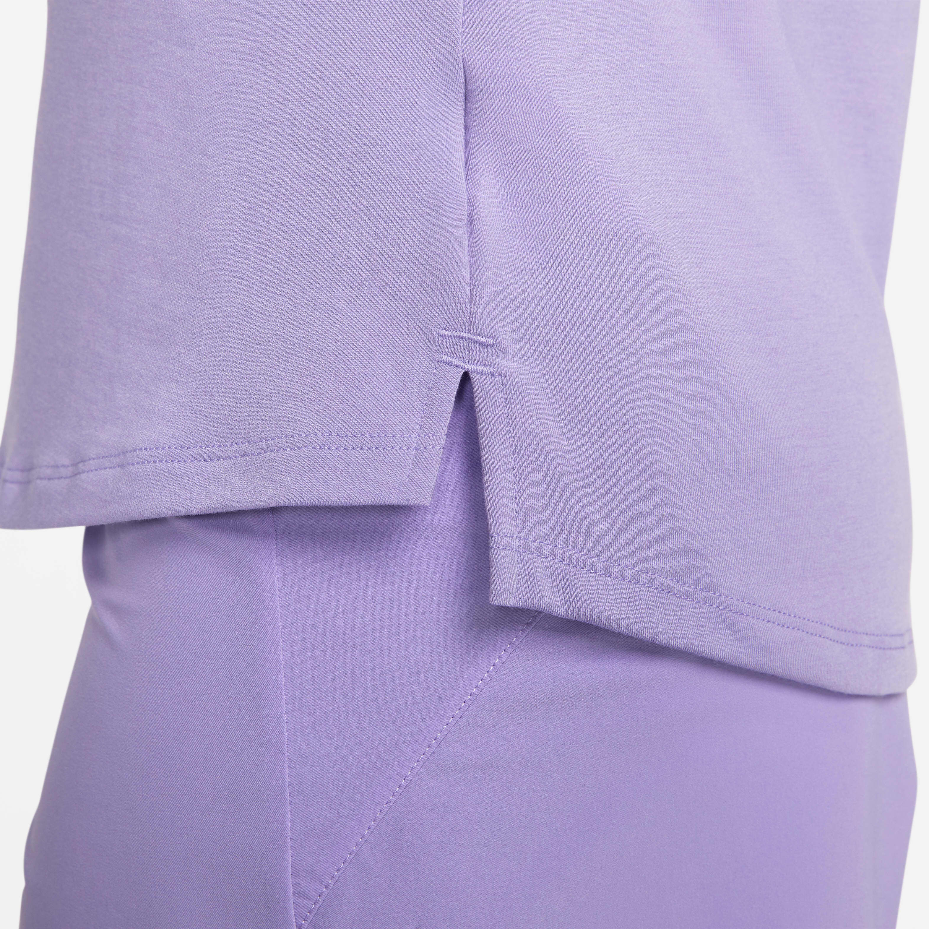 Nike Dri-FIT One Luxe image number 3