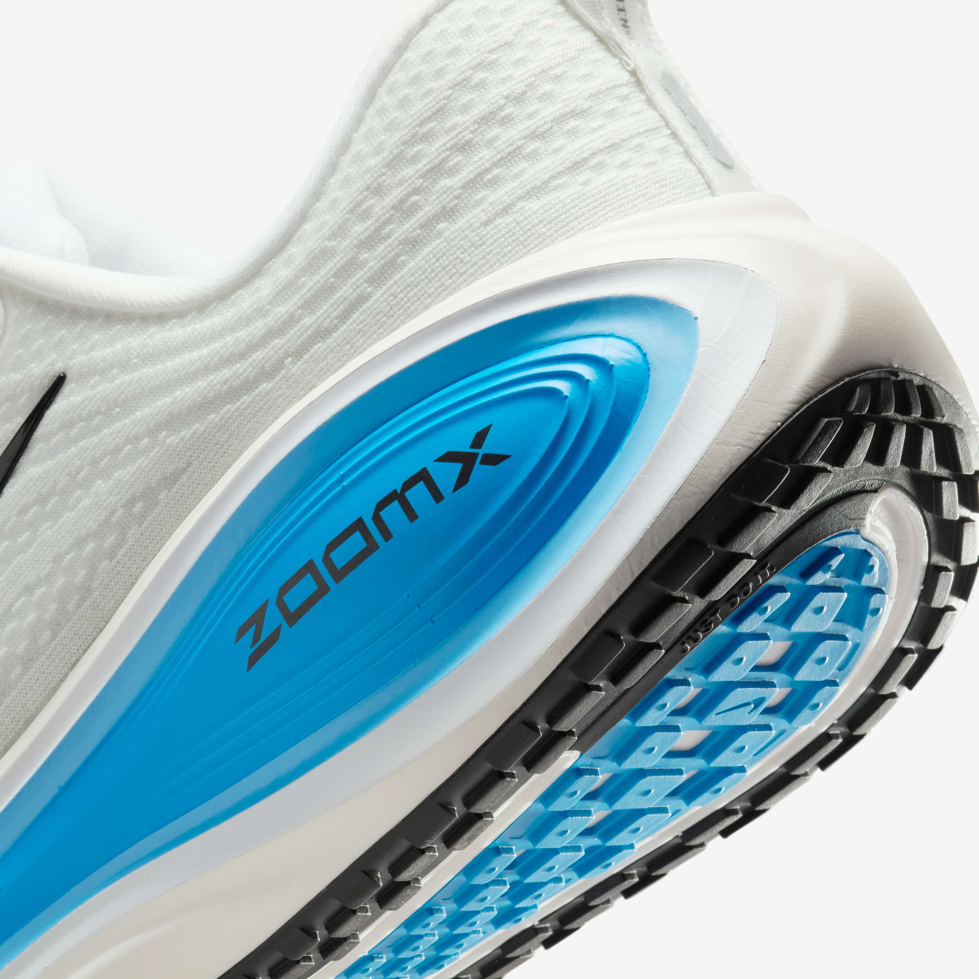 نايكي فوميرو بلس image number 7