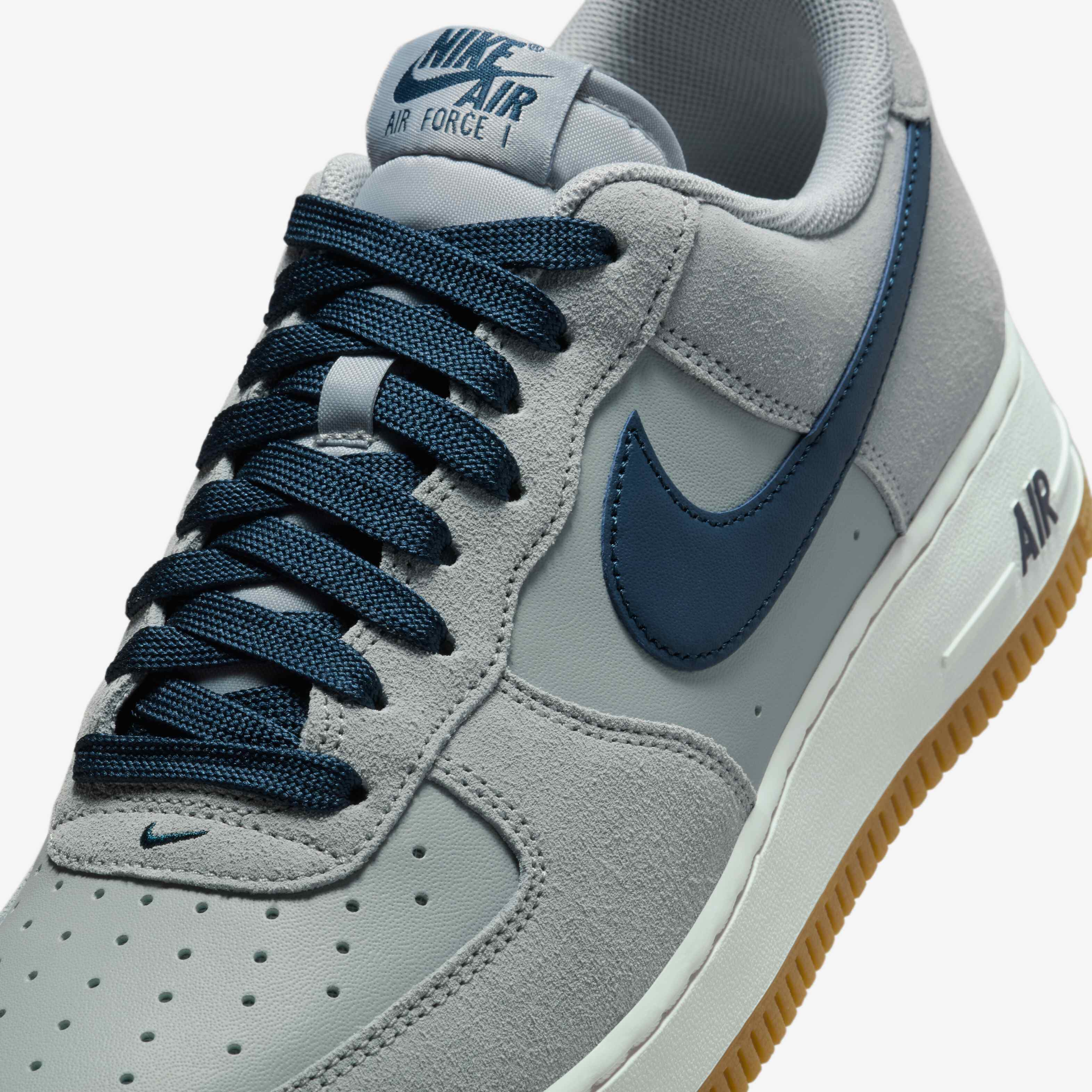 Nike Air Force 1 '07 LV8 image number 6