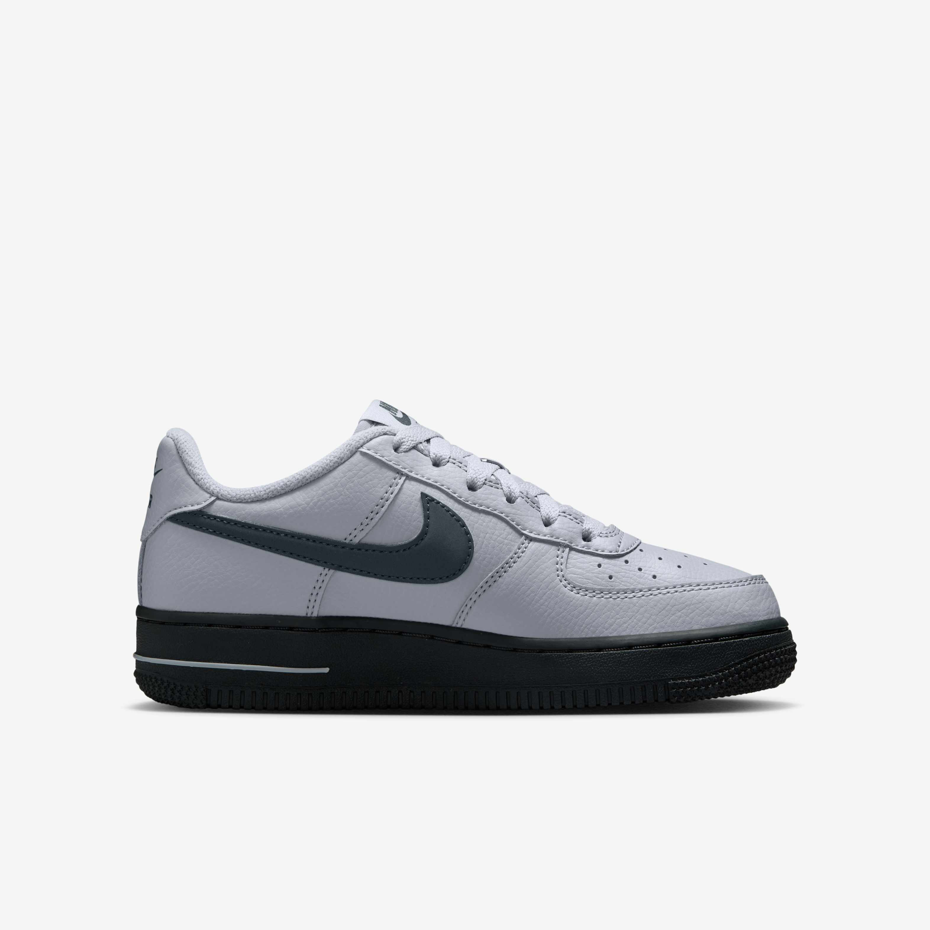 Nike Air Force 1 image number 2