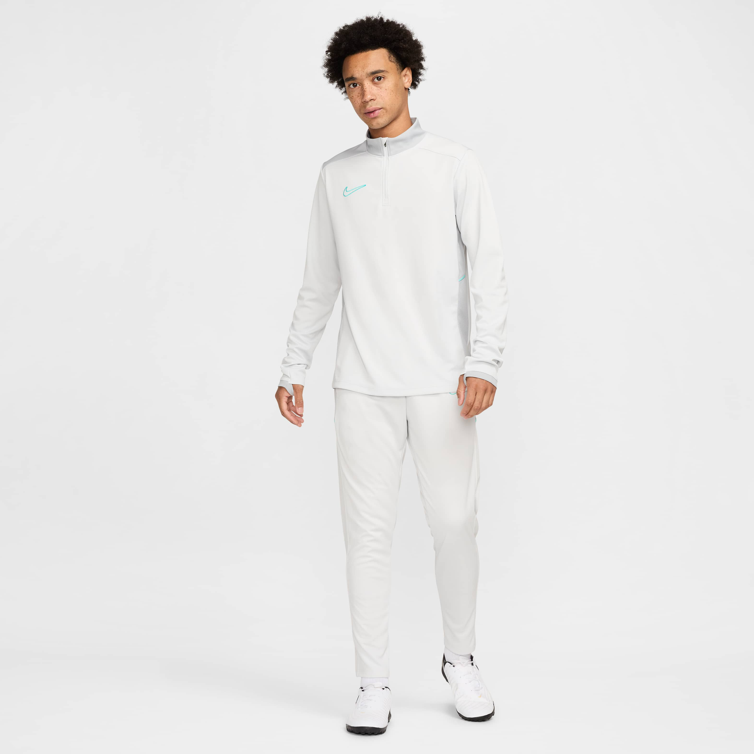 نايكي أكاديمي image number 5