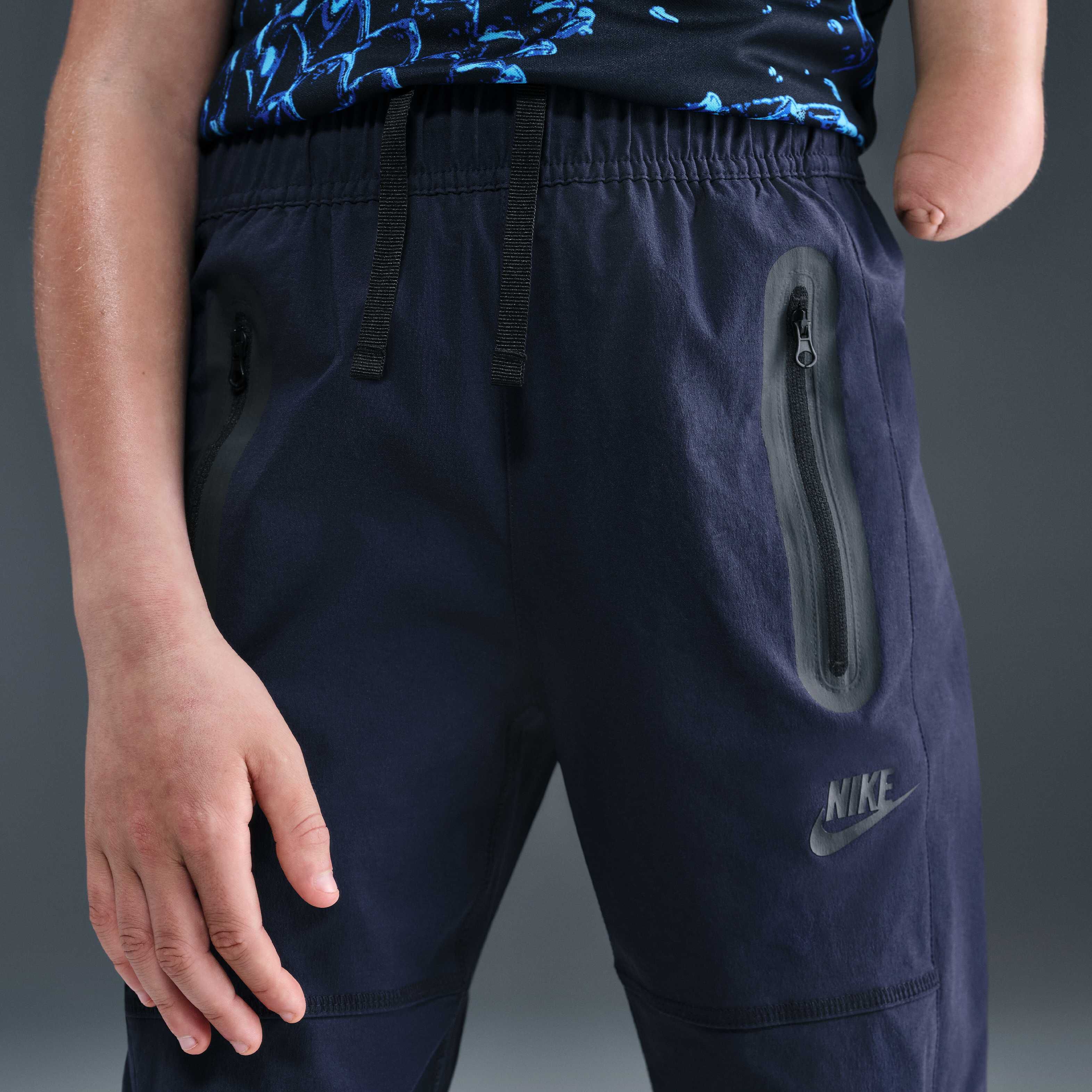 نايكي تك image number 1