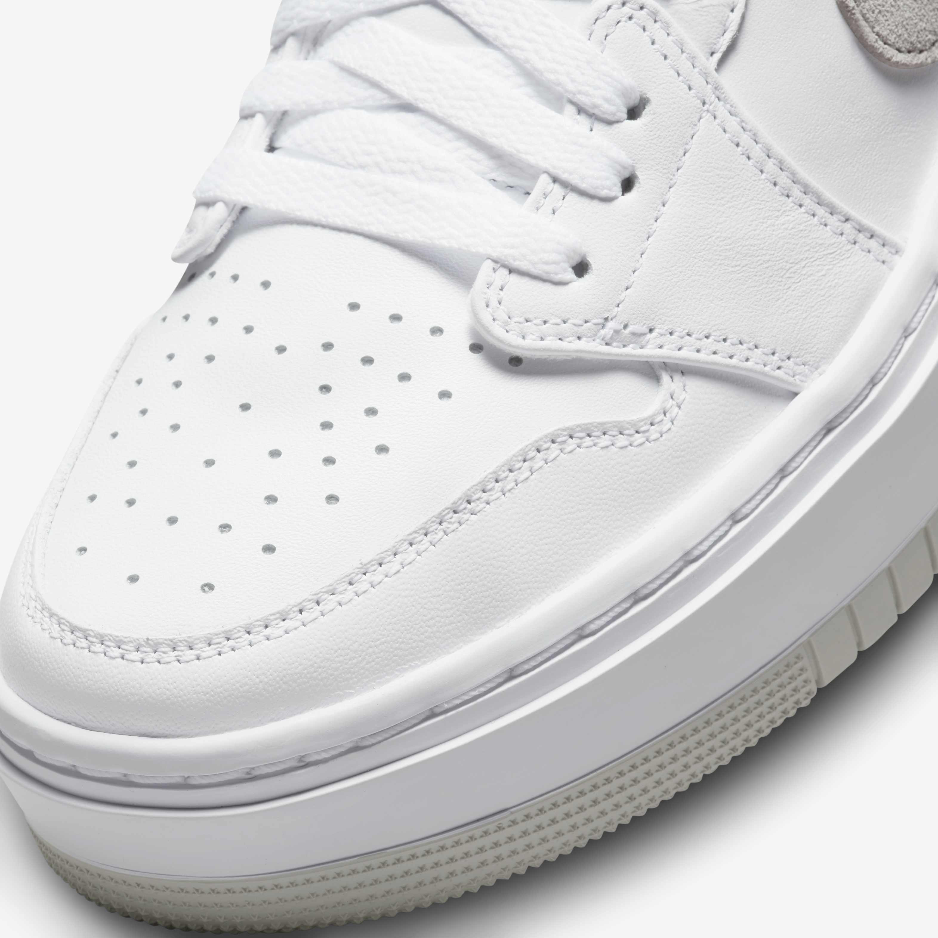 اير جوردن 1 اليڤيت لو image number 6