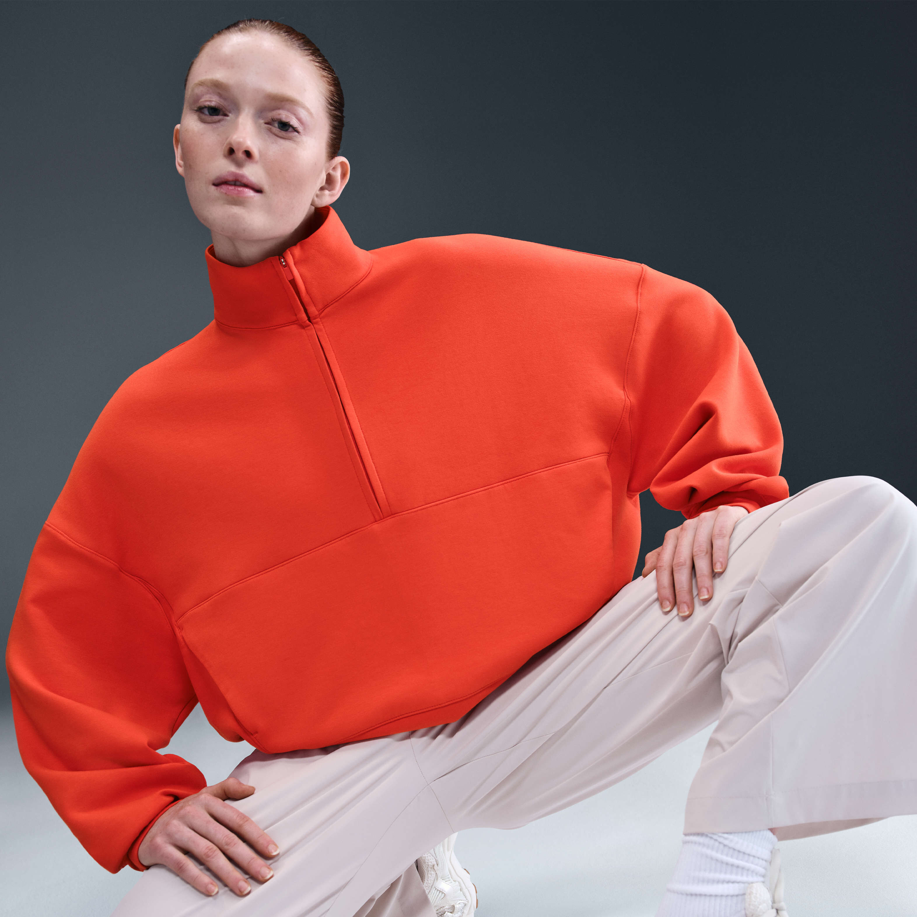 نايكي 24.7 امبوسبلي سوفت image number 2