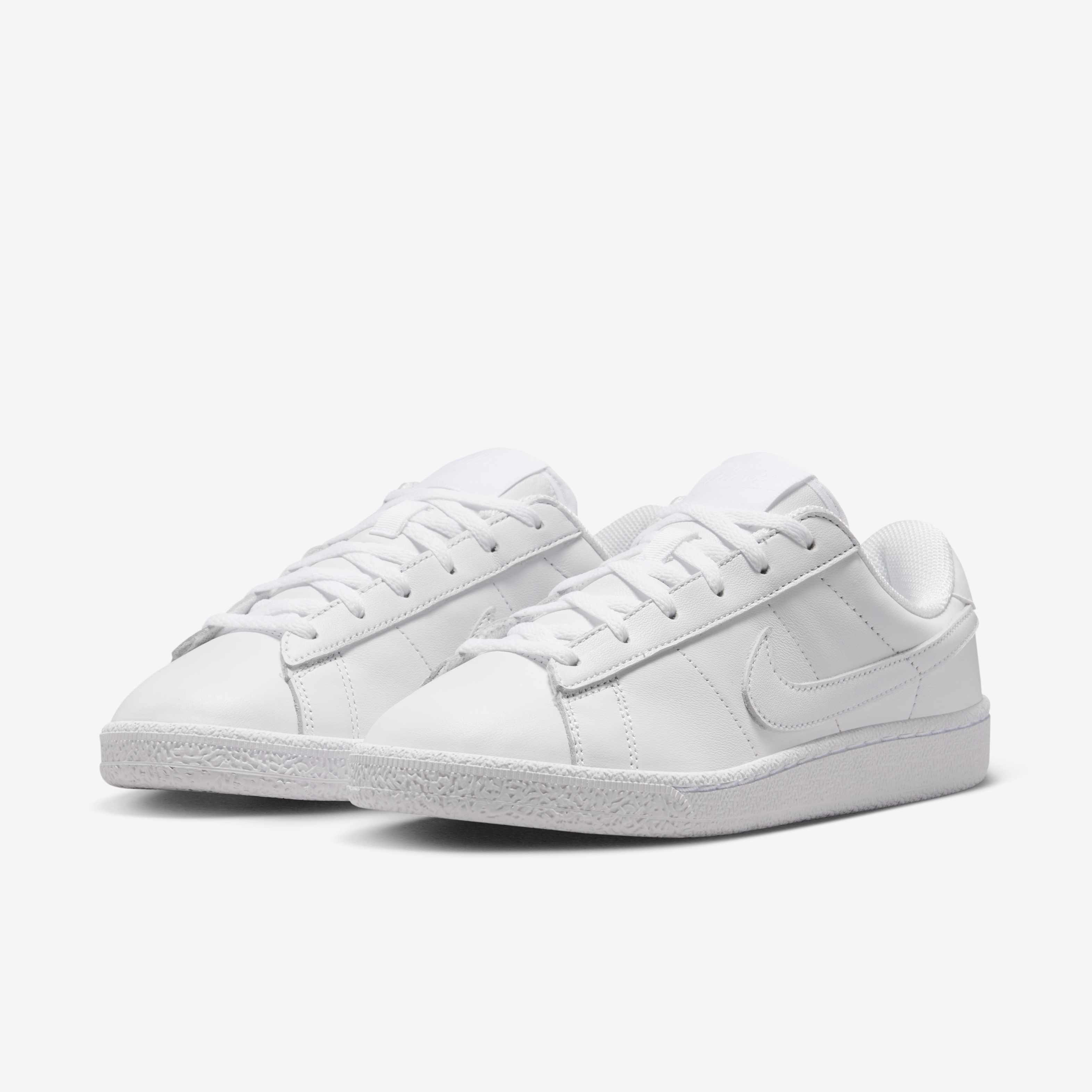 Nike Tennis Classic image number 4