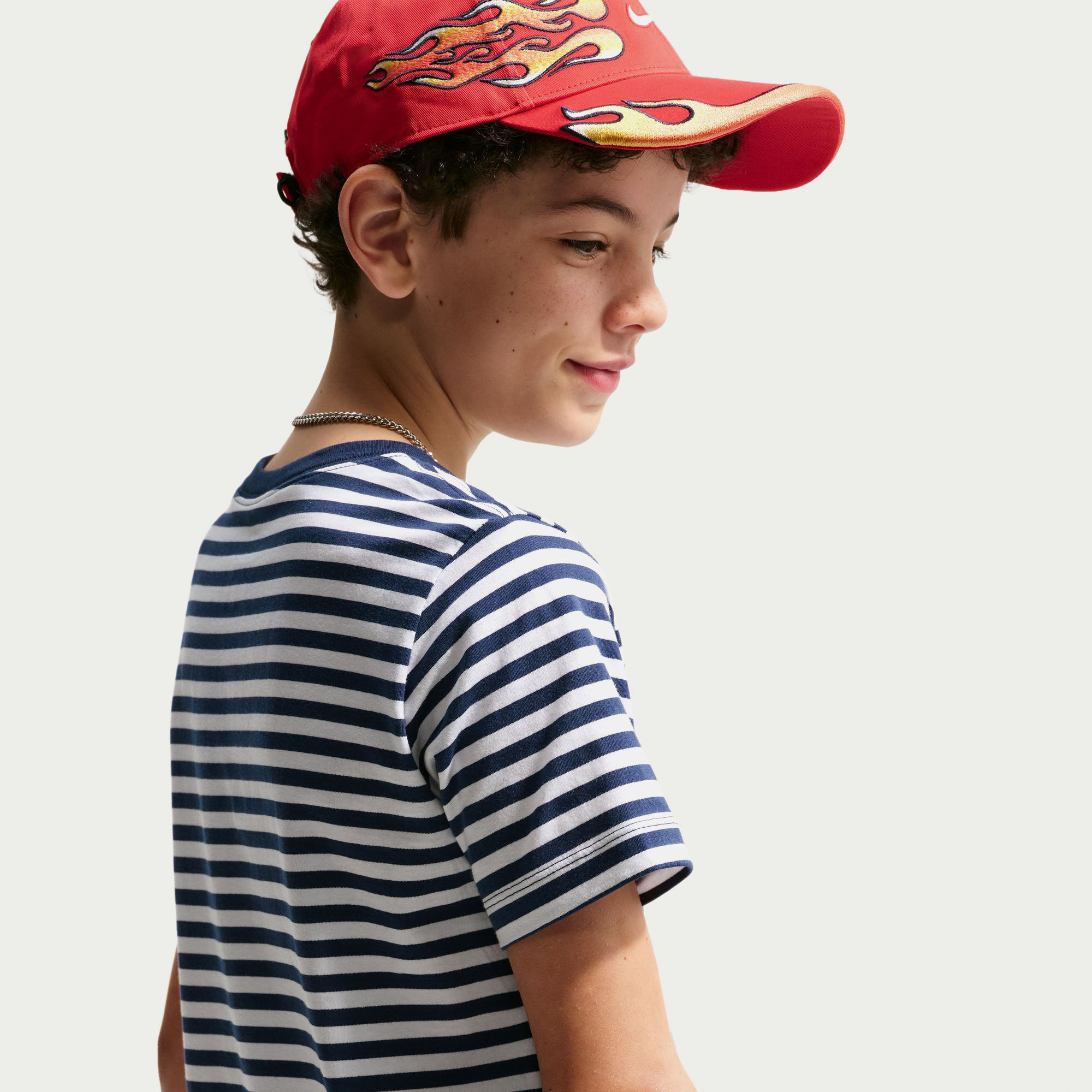 نايكي سبورتسوير image number 3