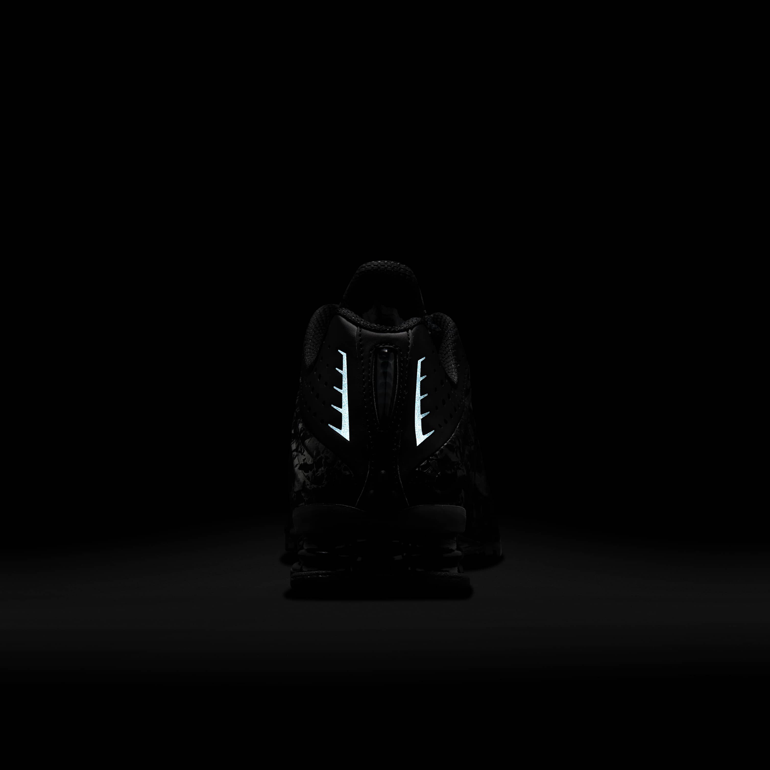 Nike Shox R4 image number 9