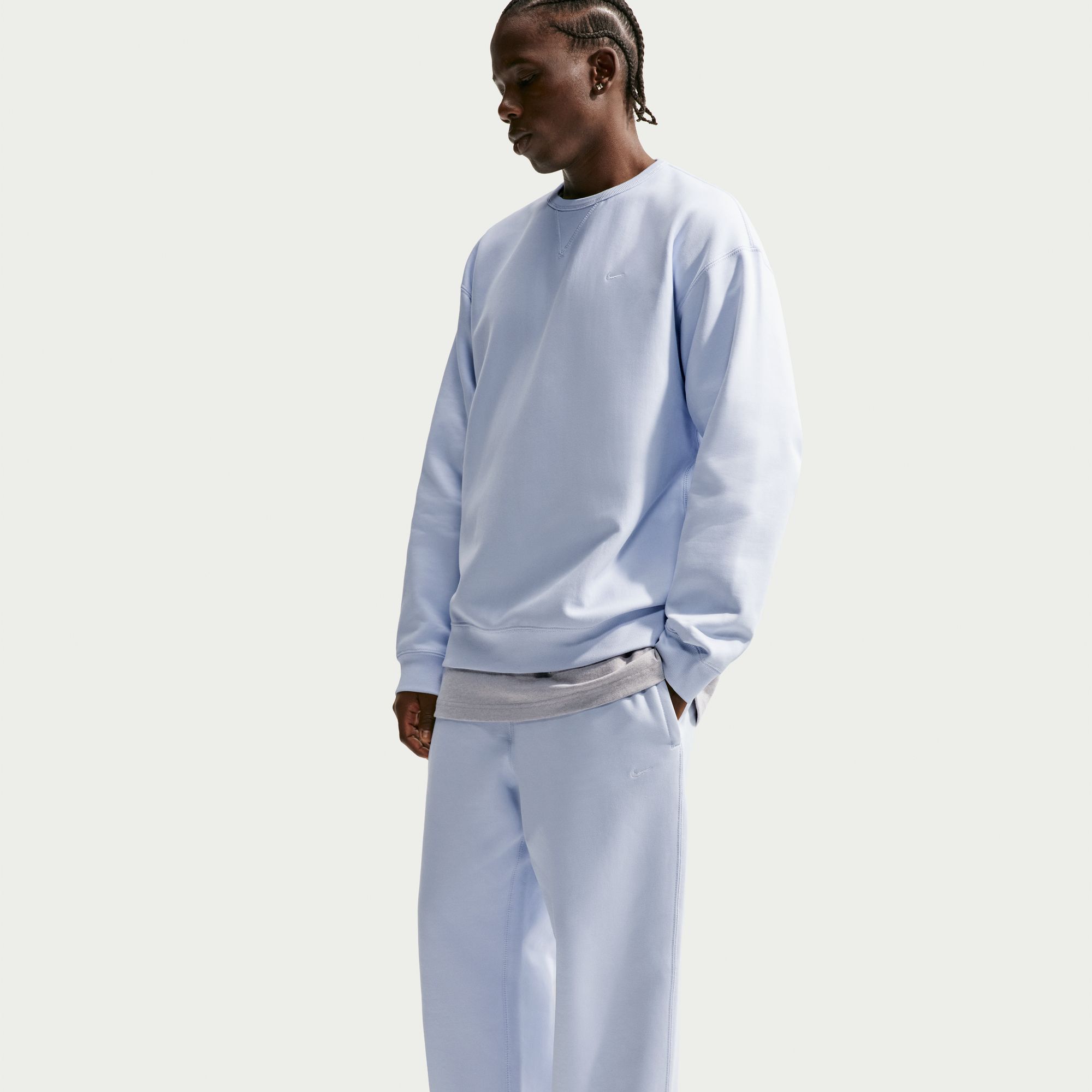 Nike Solo Swoosh image number 4