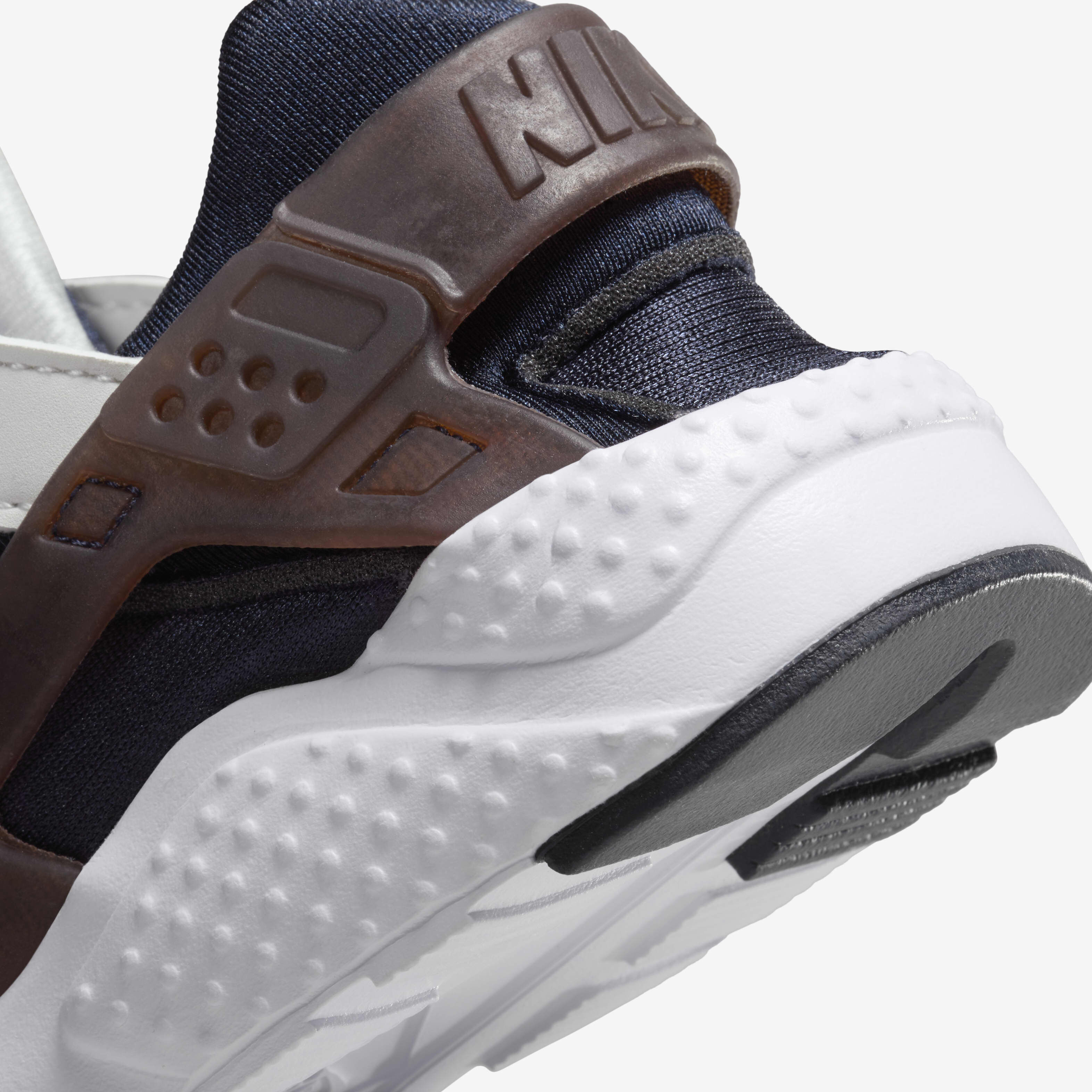 نايكي يوراتشي رن image number 7