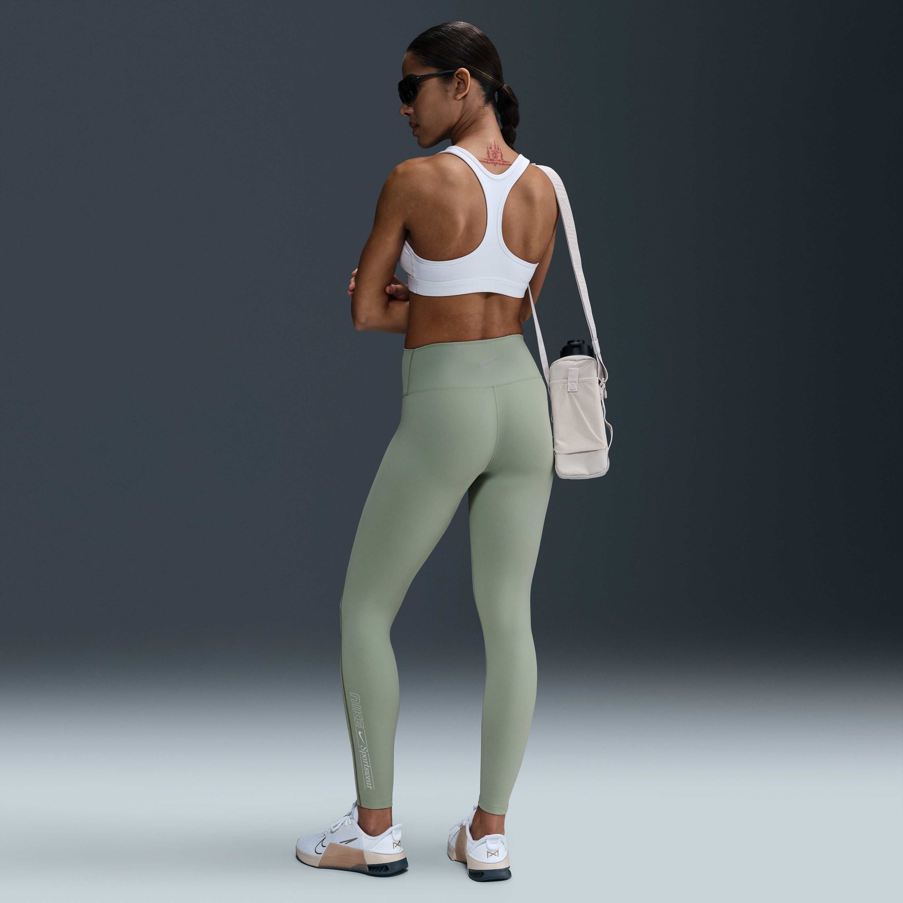 Nike One Fitted image number 3