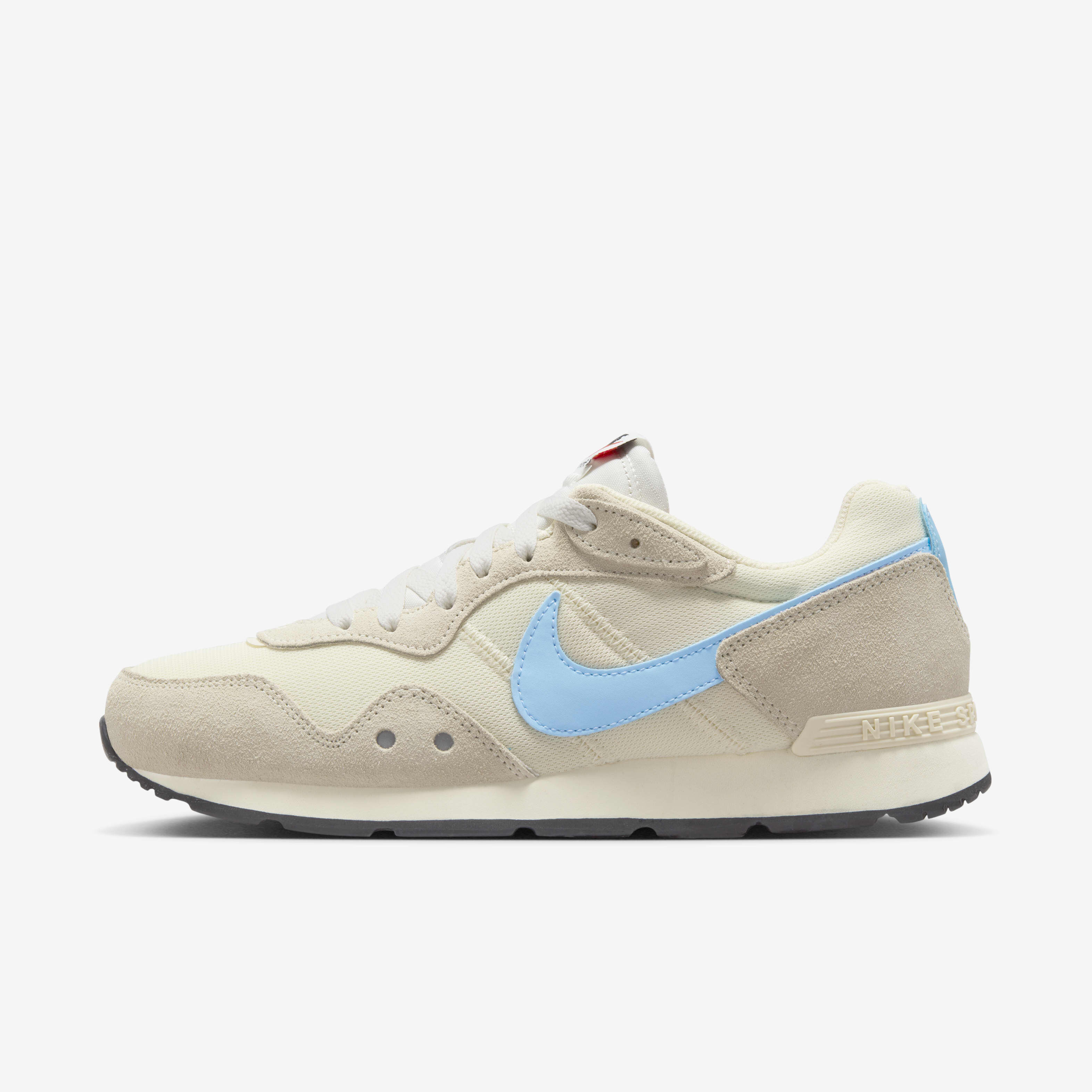 Nike Venture Runner image number 0