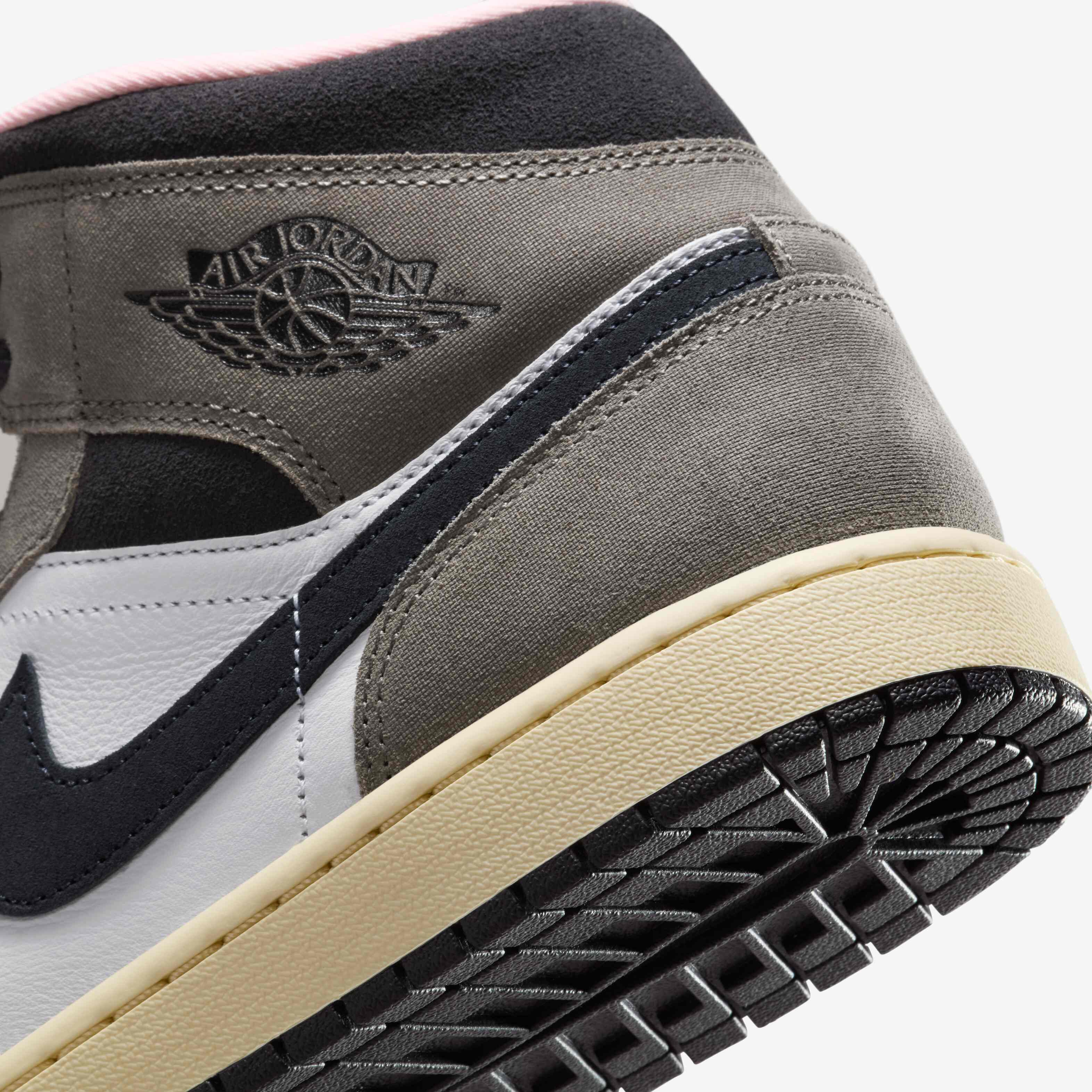 Air Jordan 1 Mid SE image number 7