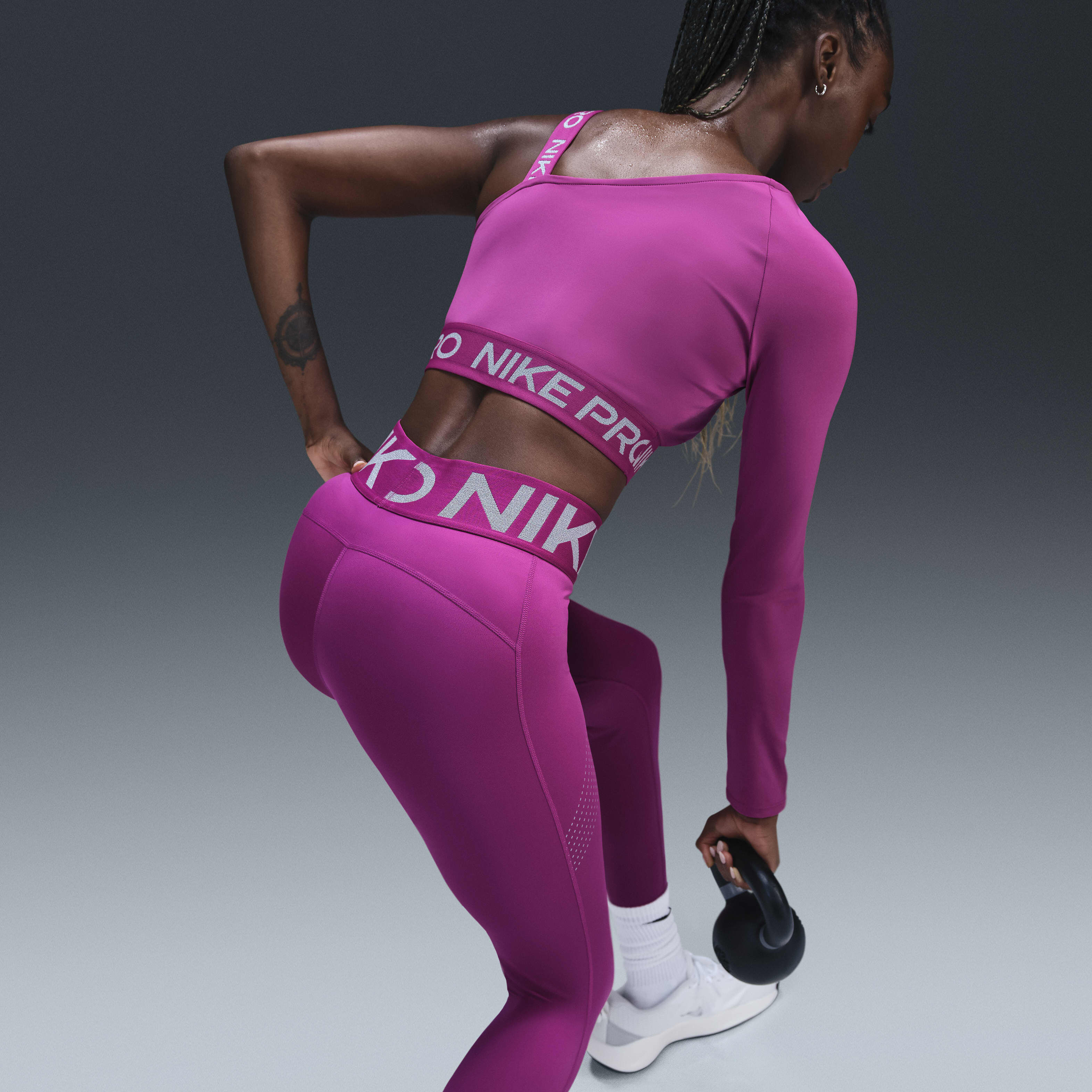 Nike Pro Sculpt image number 2