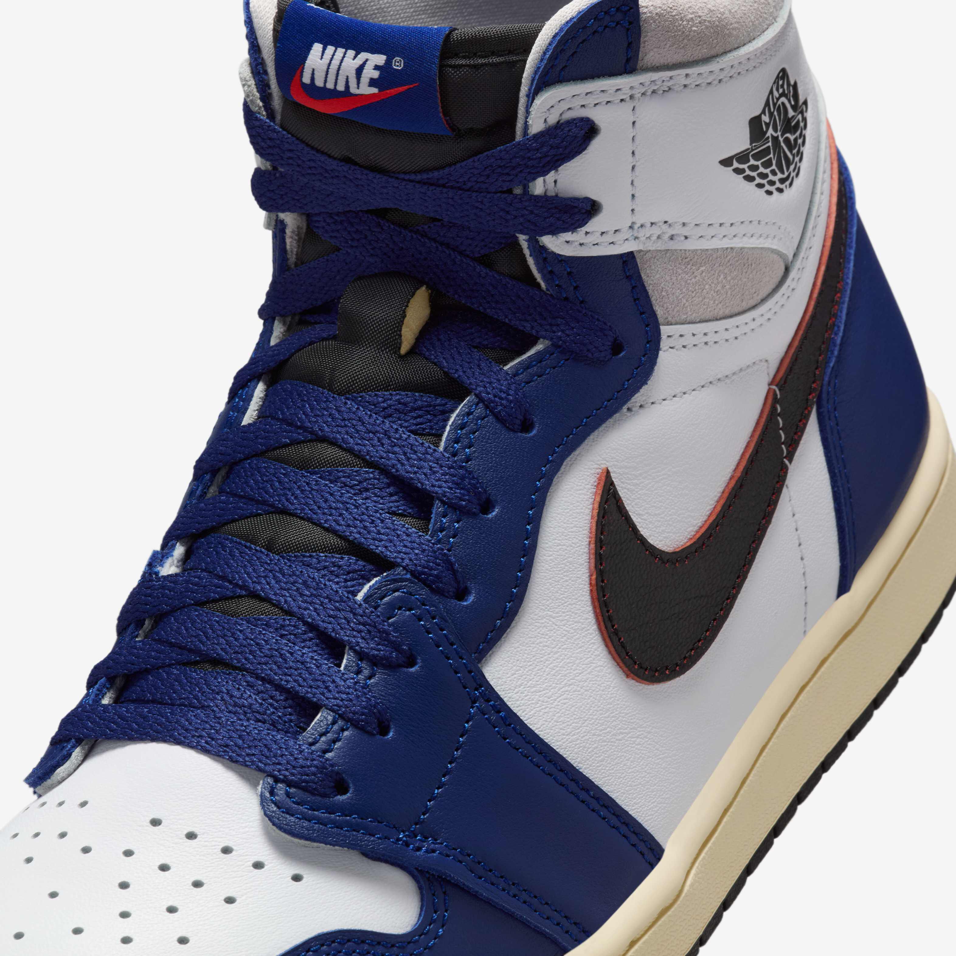 Air Jordan 1 Retro High OG image number 6