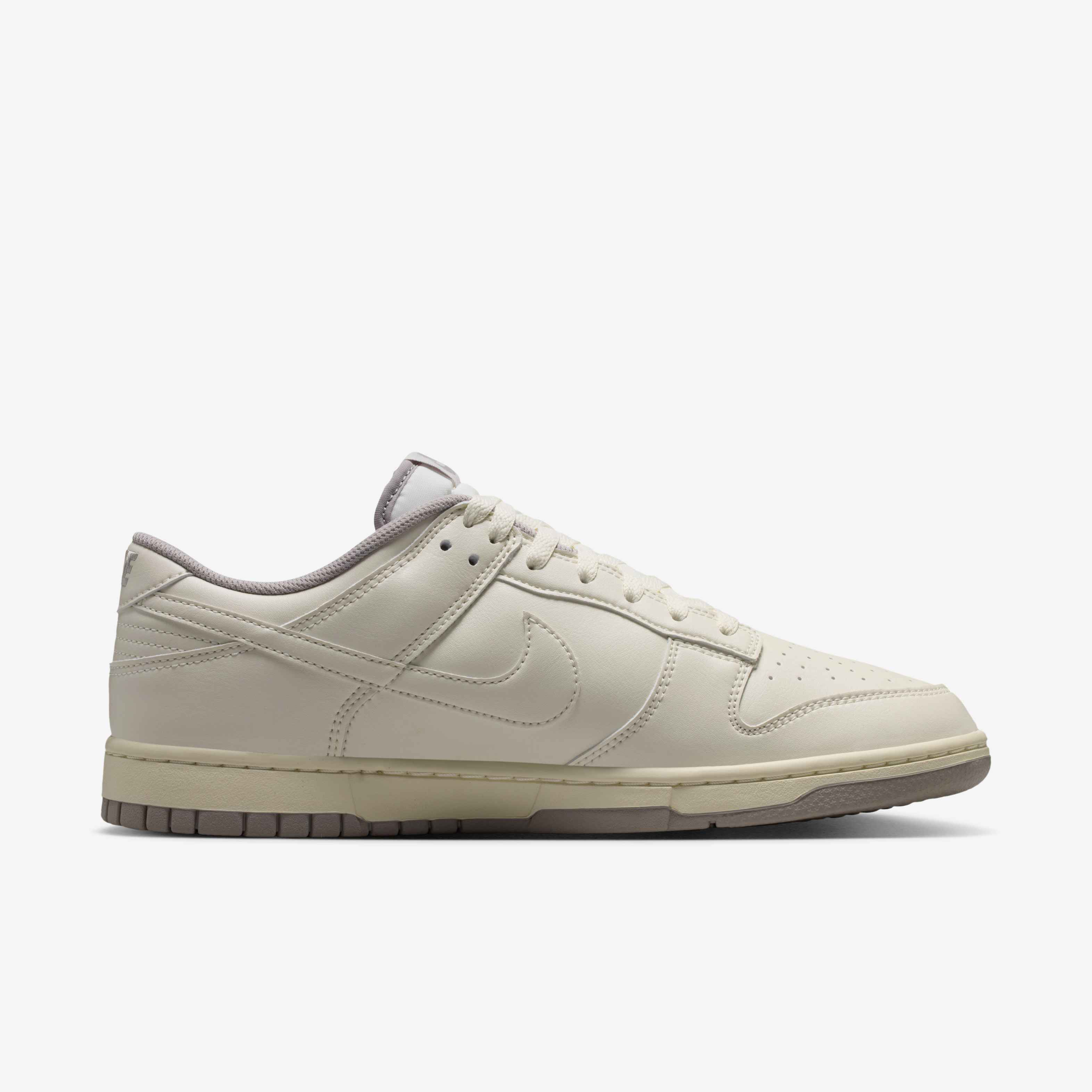 Nike Dunk Low Retro image number 2