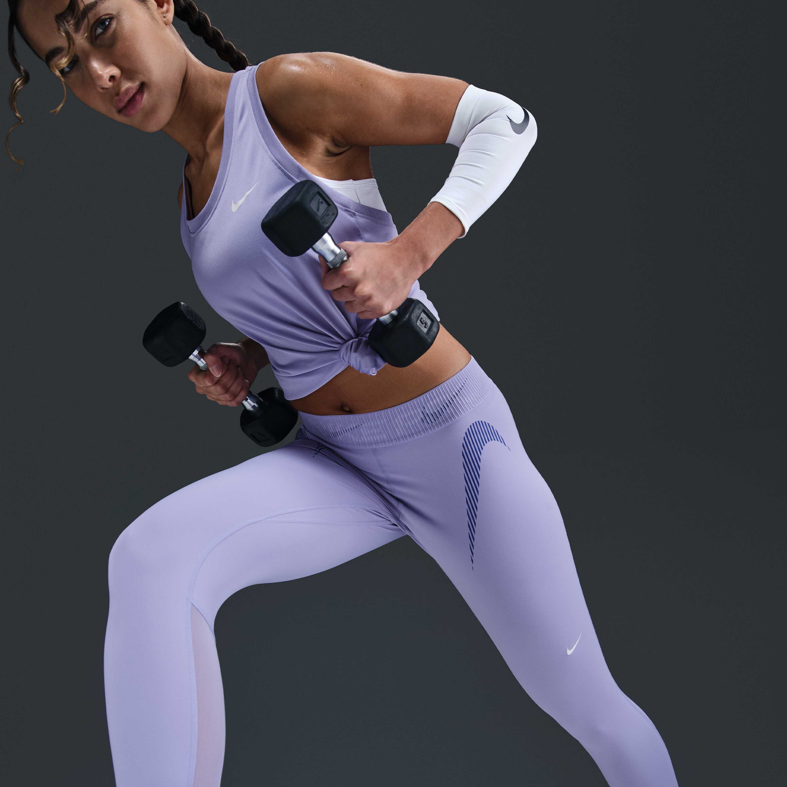 Nike Pro image number 4