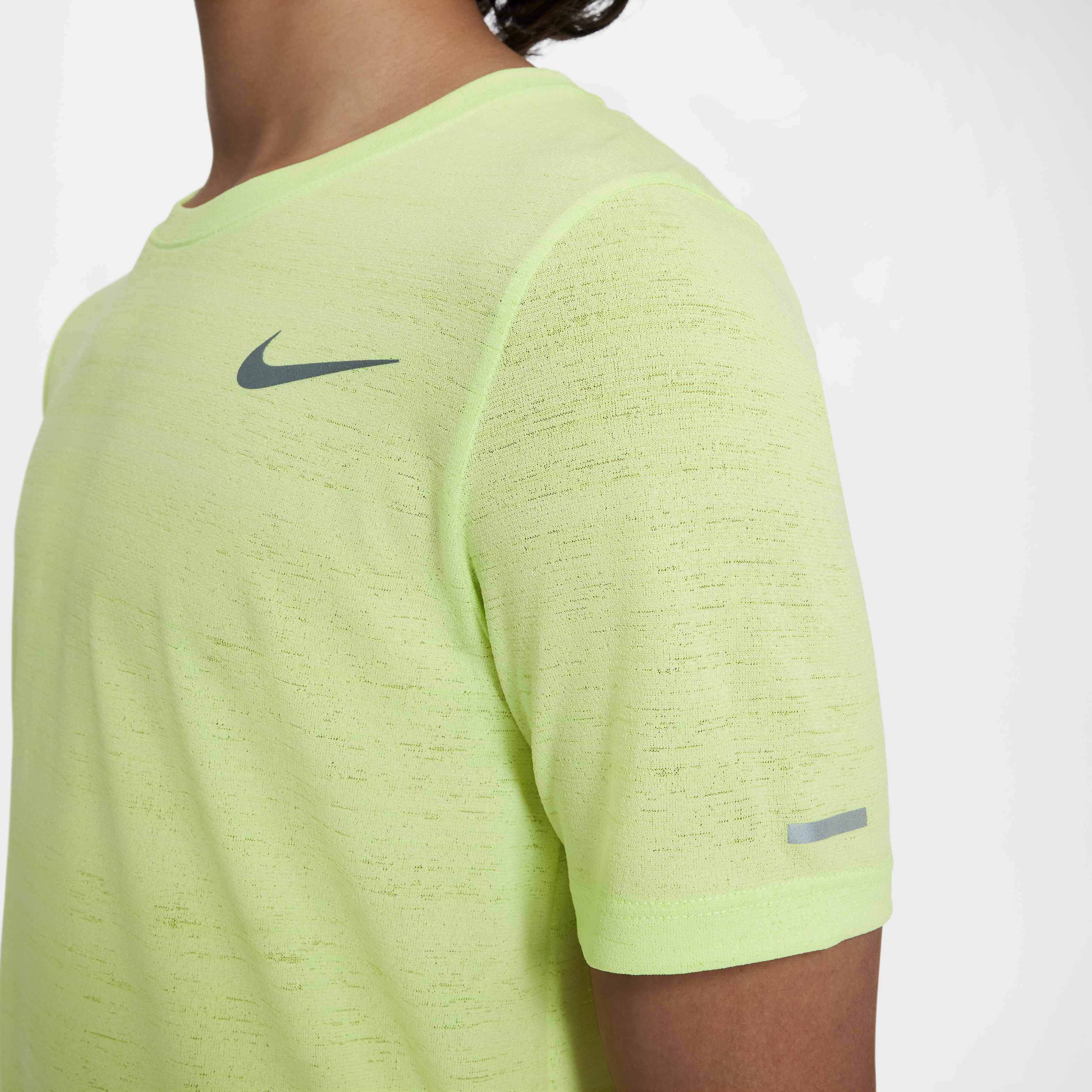 Nike Dri-FIT Miler image number 3