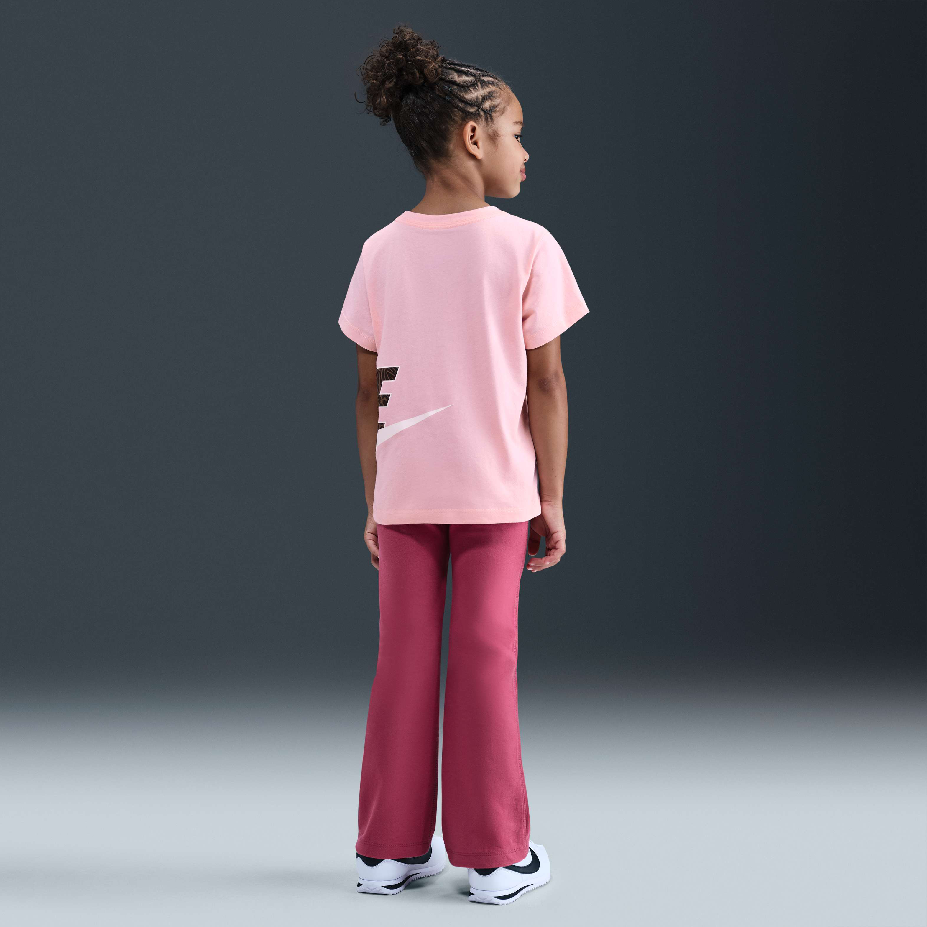 نايكي وايلد وورمث image number 4