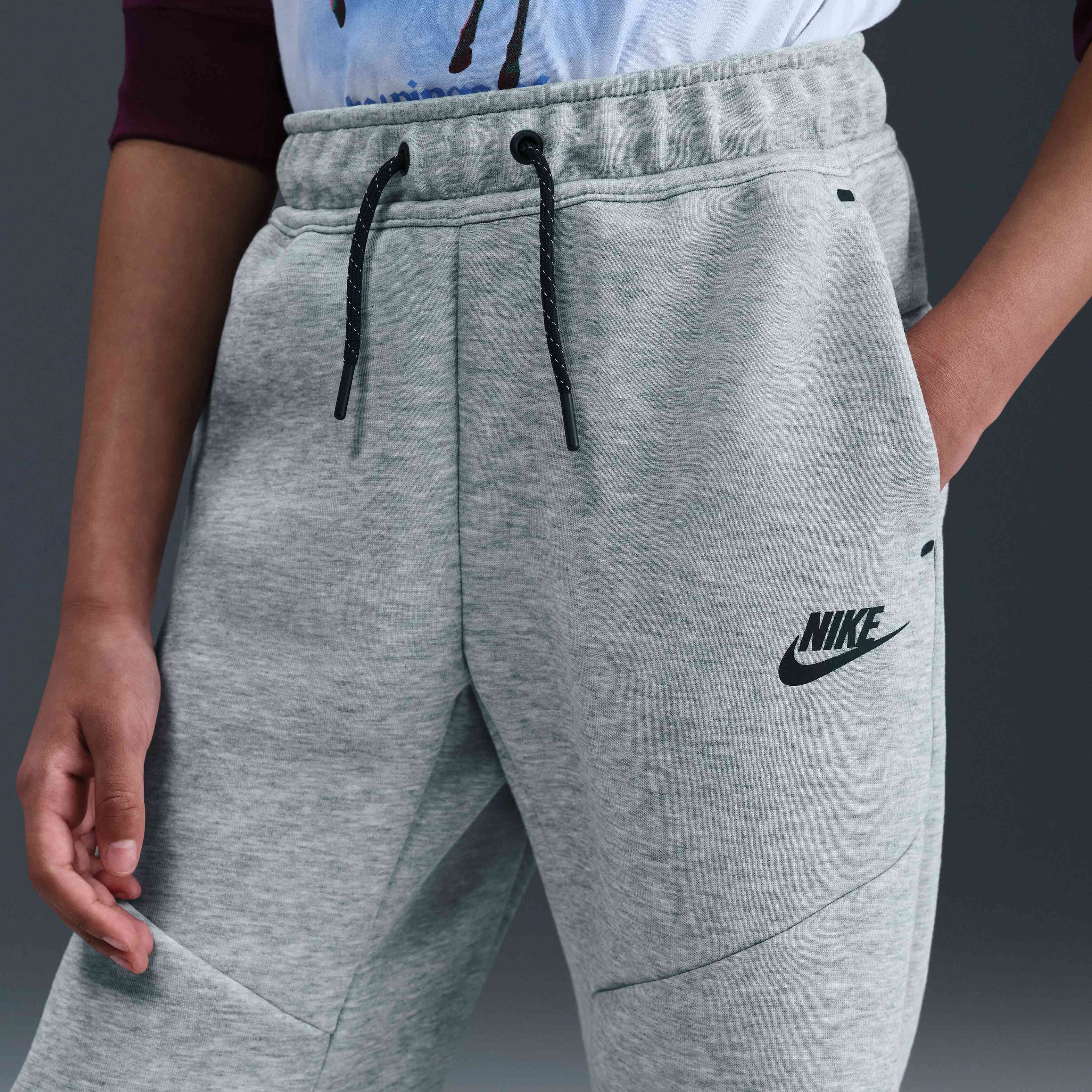 Nike Sportswear Tech Fleece image number 2