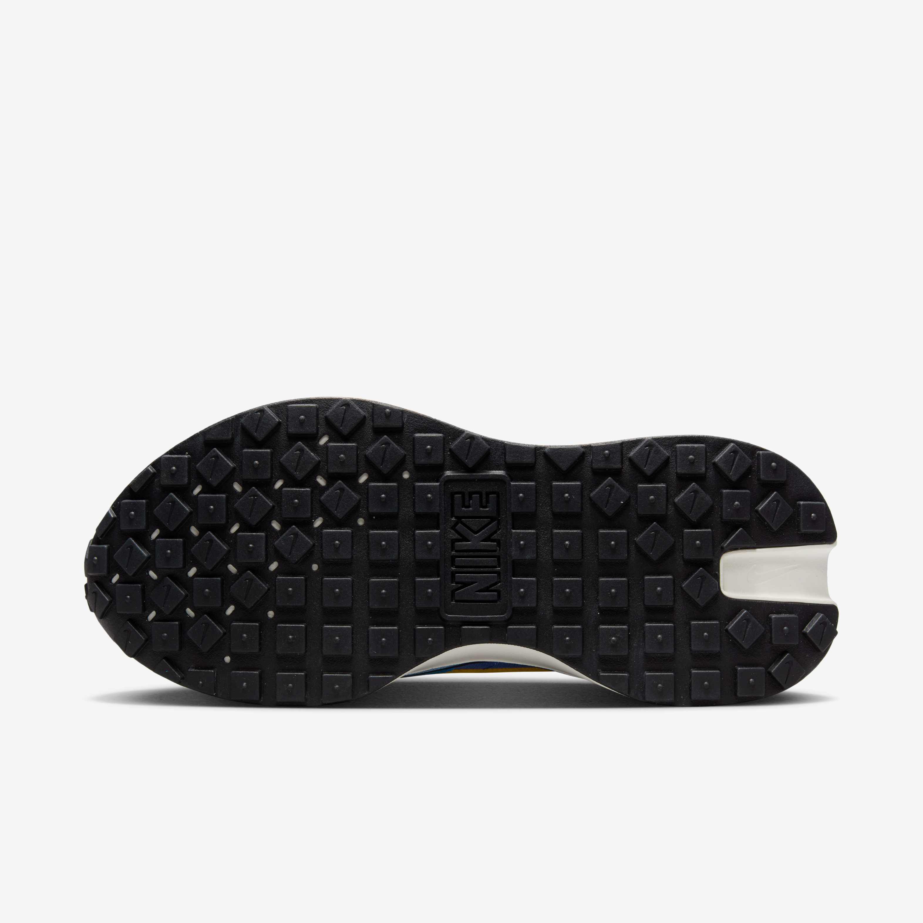 نايكي فينيكس وافل image number 1