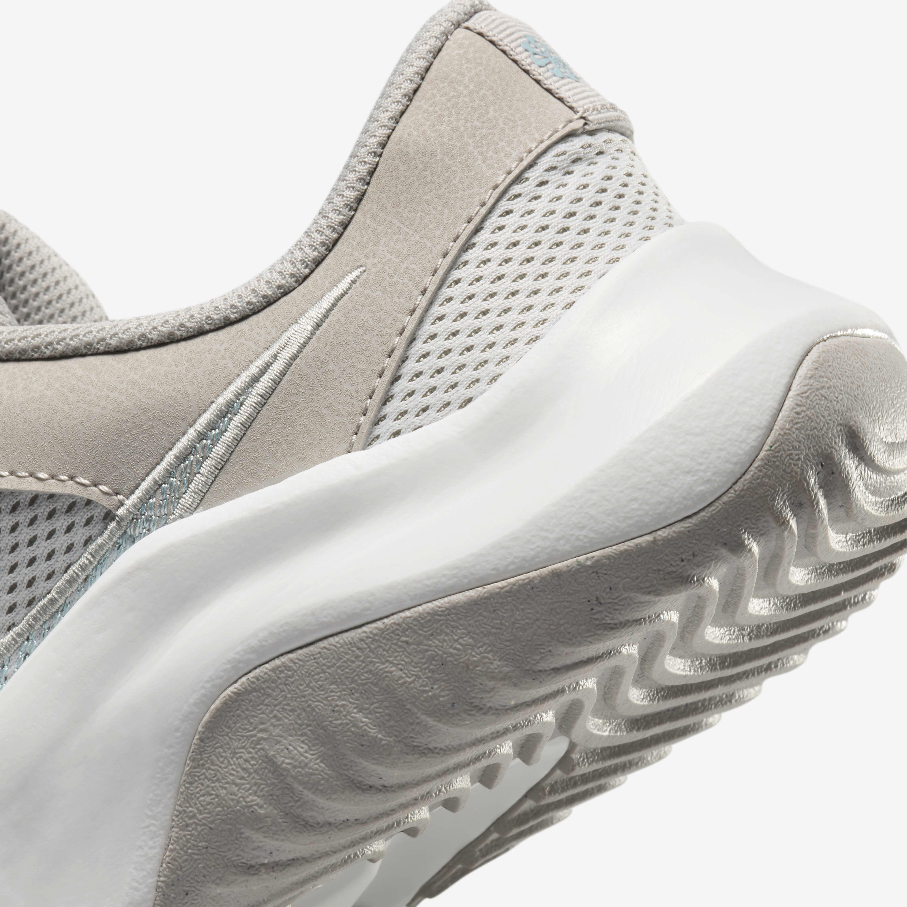 Nike Legend Essential 3 Next Nature image number 7