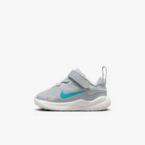 Nike Revolution 7