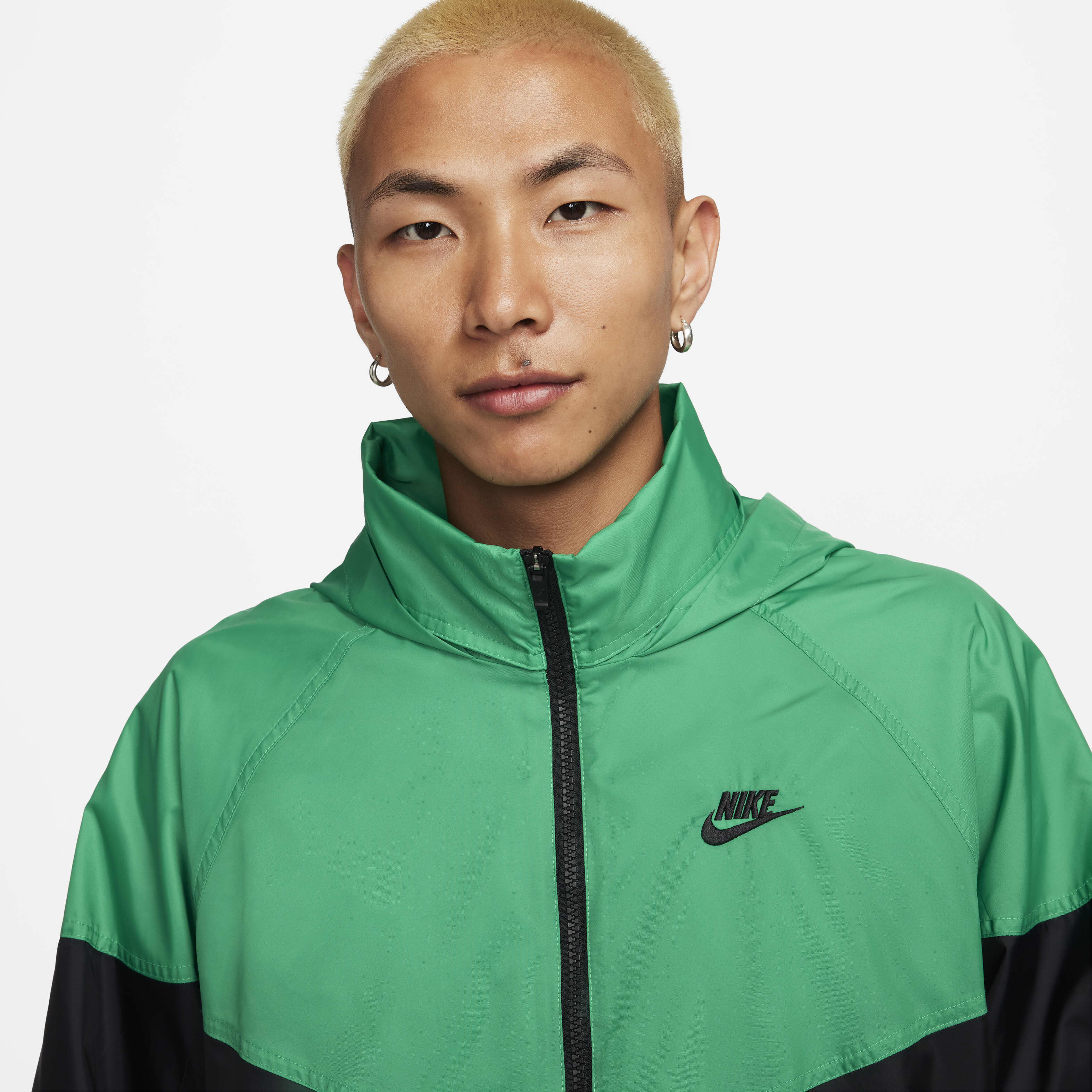 Nike Windrunner image number 2